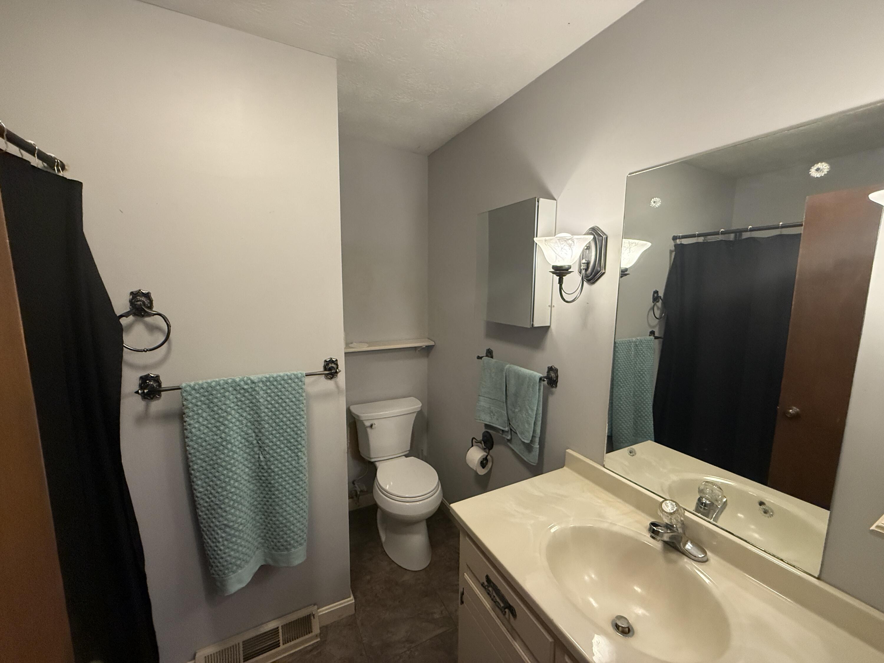 107 Monroe Street Property Photo 21