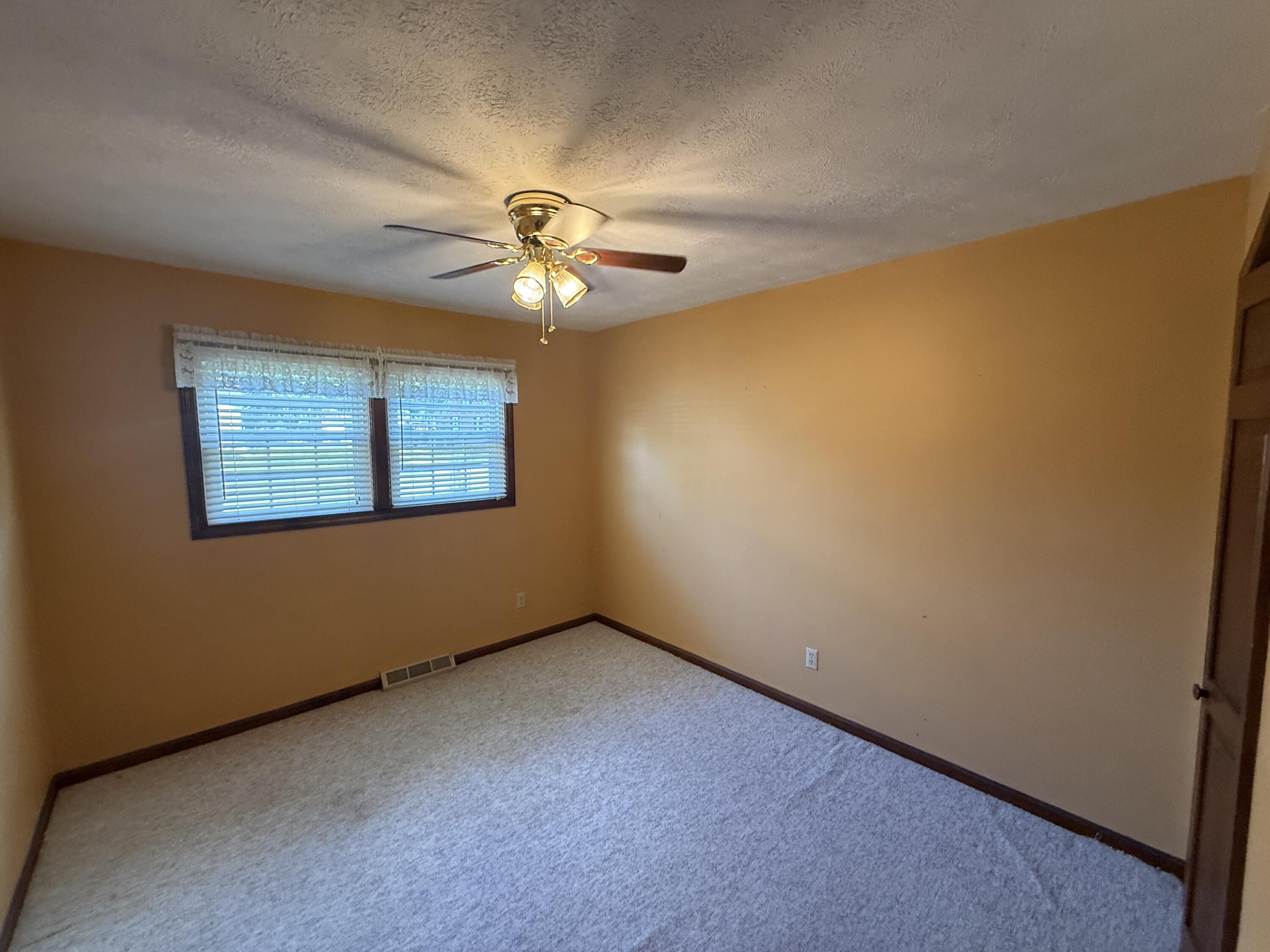 107 Monroe Street Property Photo 27