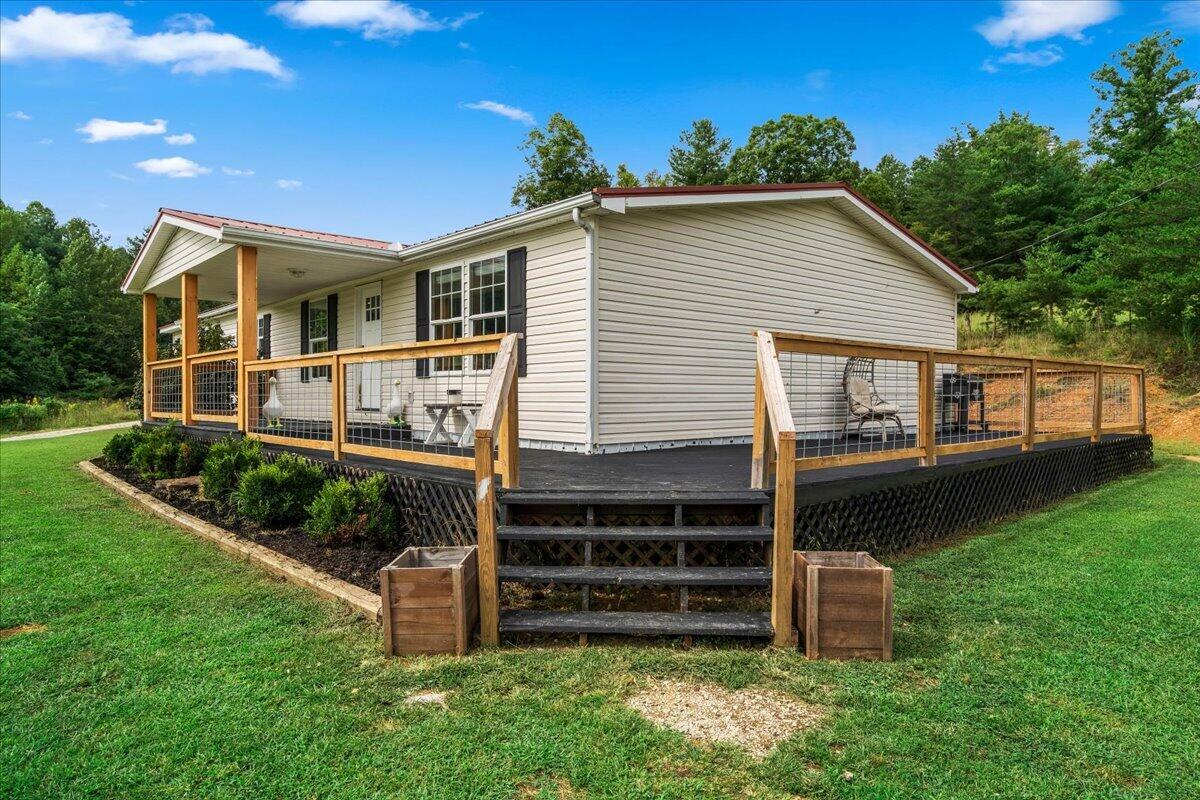 477 Banks Branch Road Property Photo 2