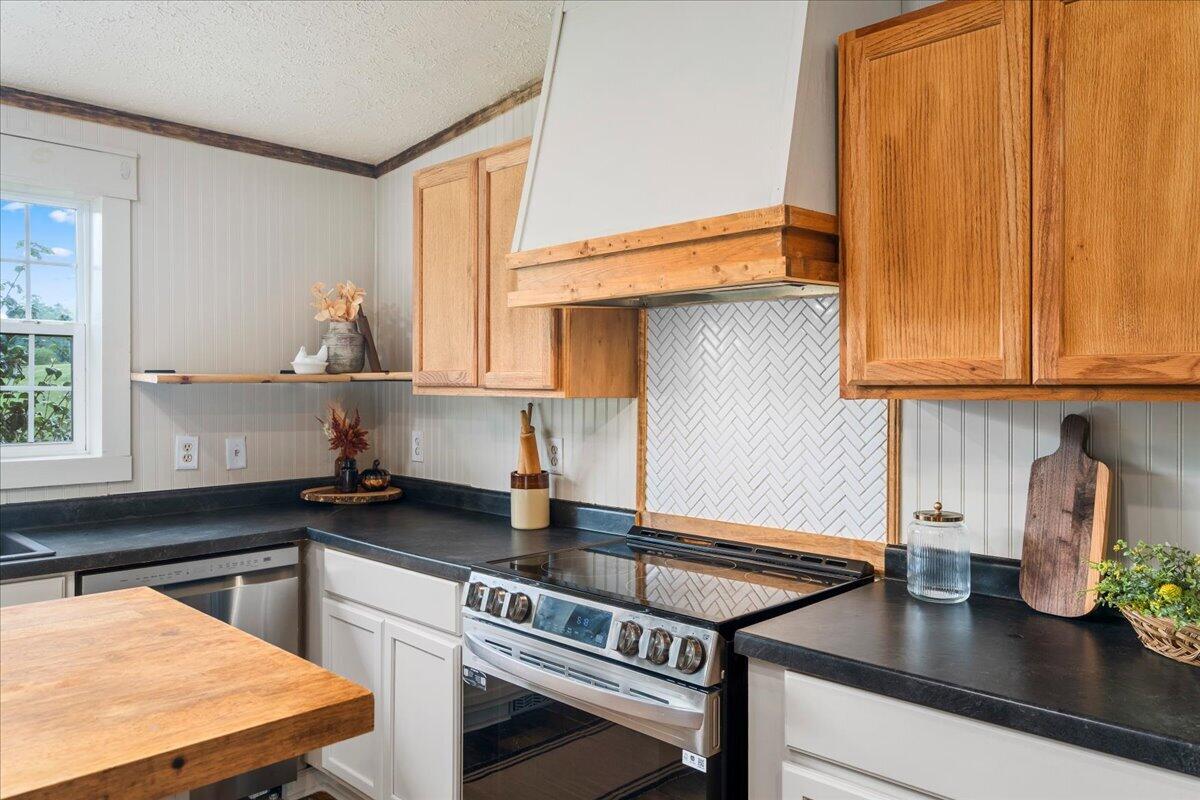 477 Banks Branch Road Property Photo 8