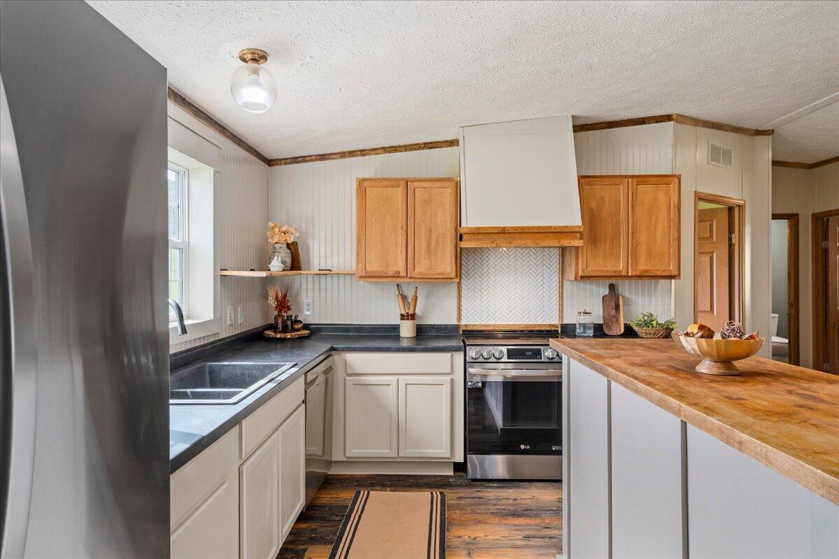 477 Banks Branch Road Property Photo 10