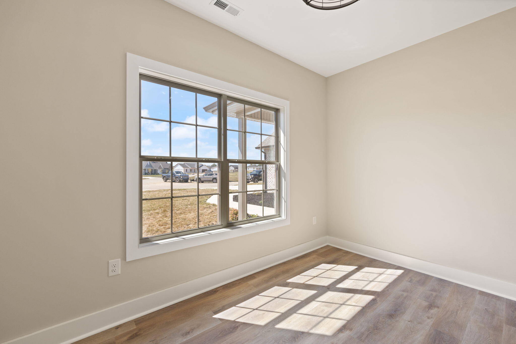 628 Comanche Drive Property Photo 19