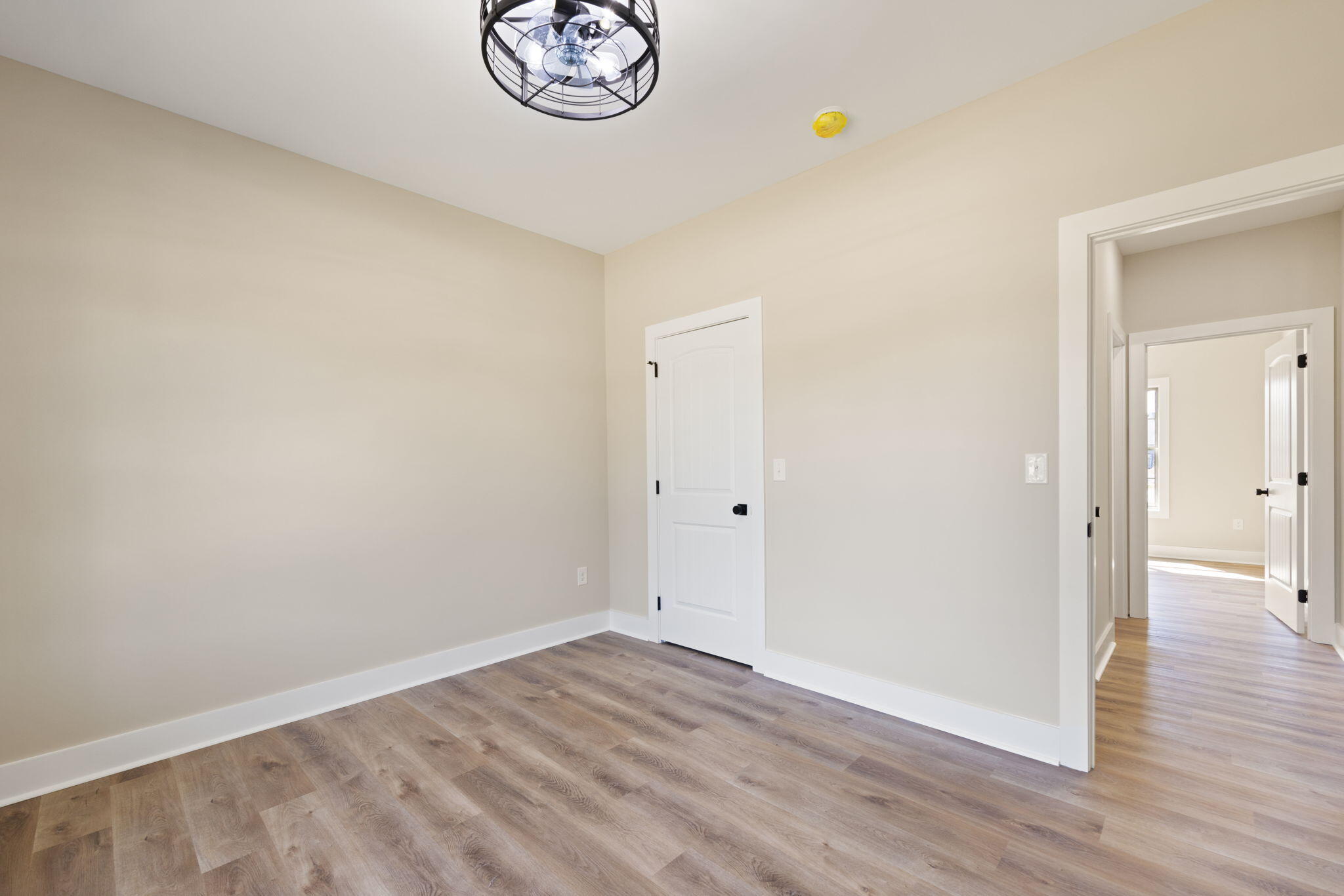 628 Comanche Drive Property Photo 27