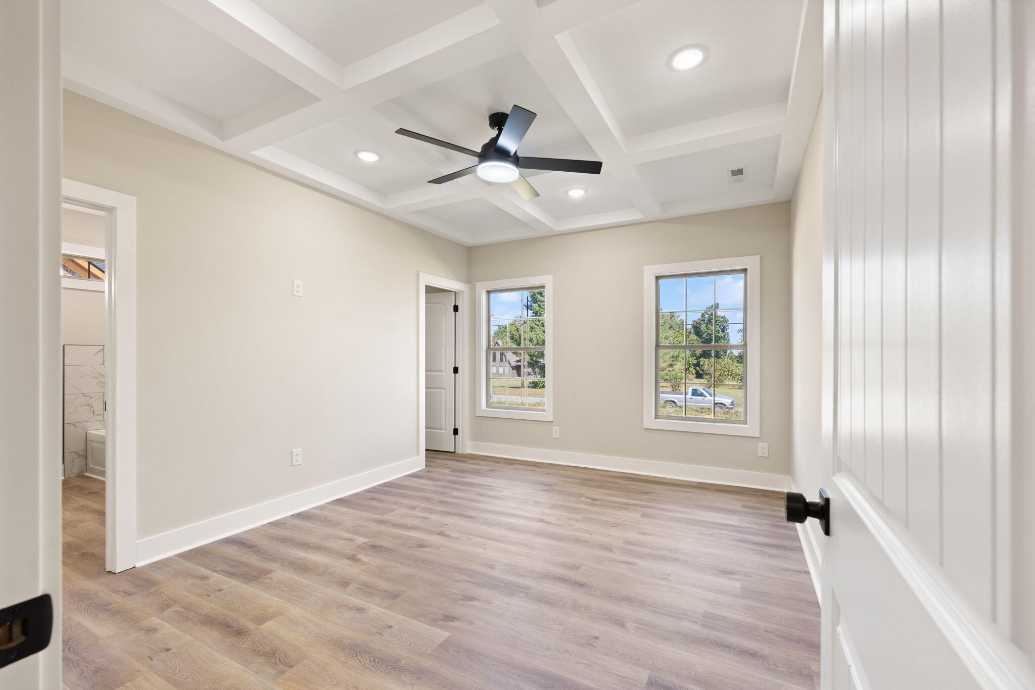 628 Comanche Drive Property Photo 32