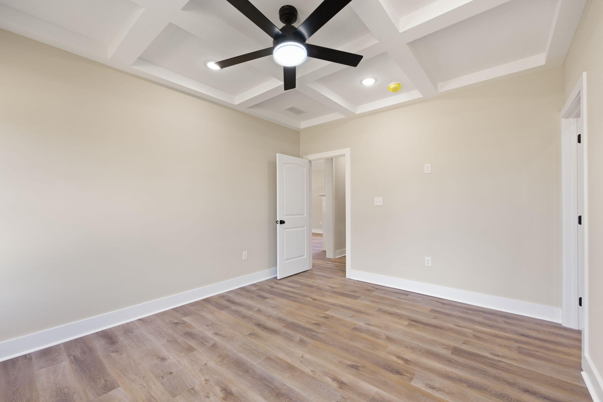 628 Comanche Drive Property Photo 35