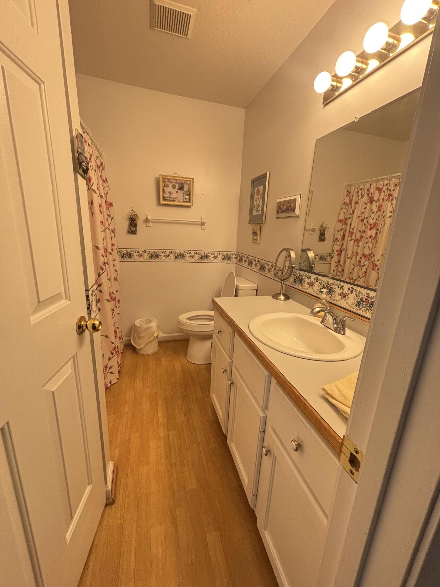 232 Country Drive Property Photo 9