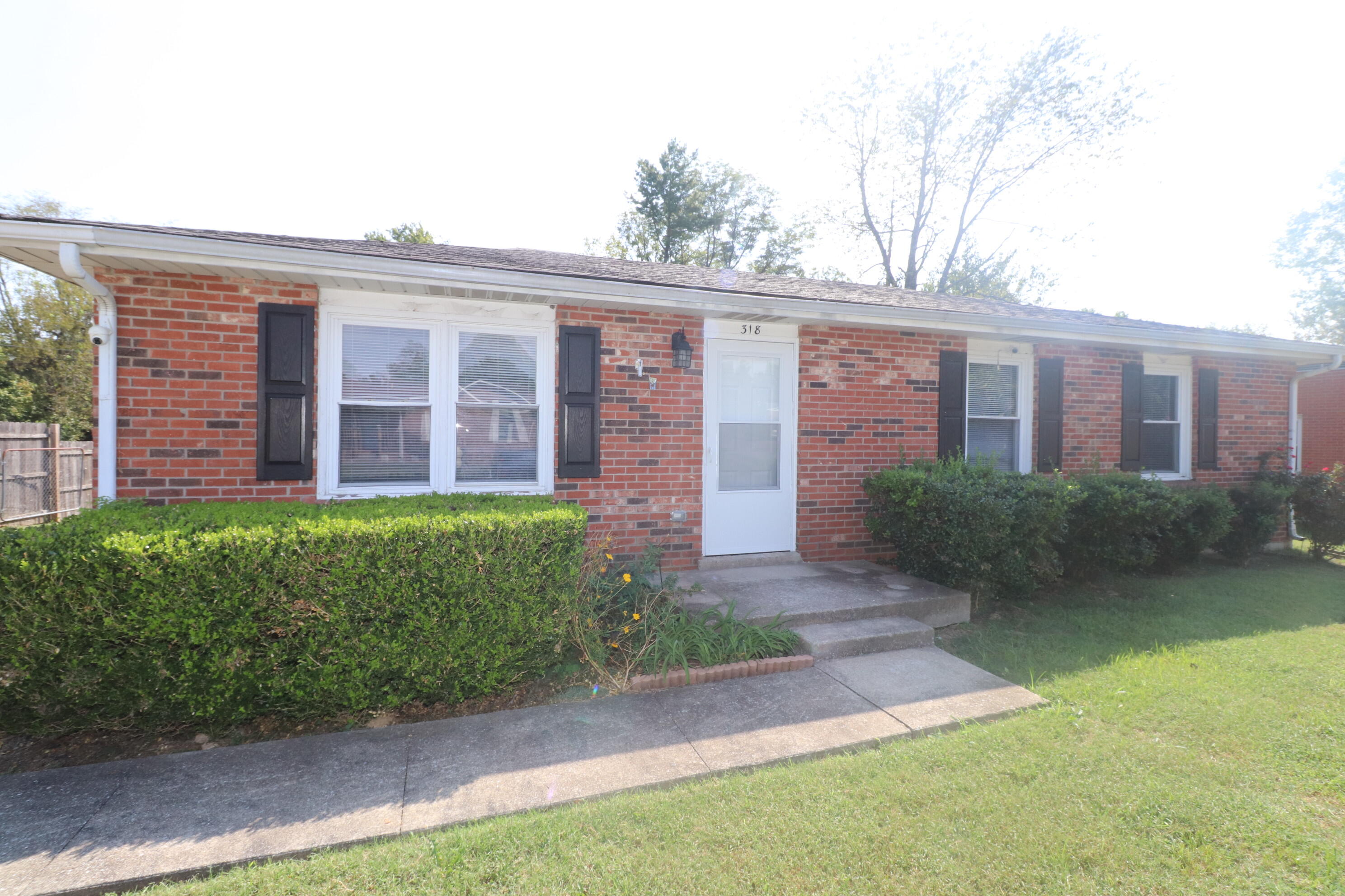 318 Laurel Lane Property Photo 2