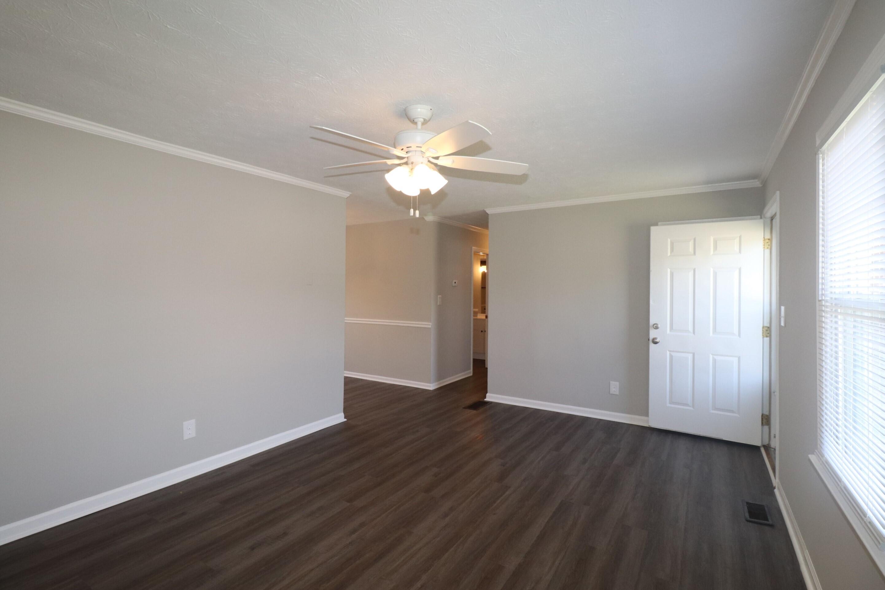 318 Laurel Lane Property Photo 4