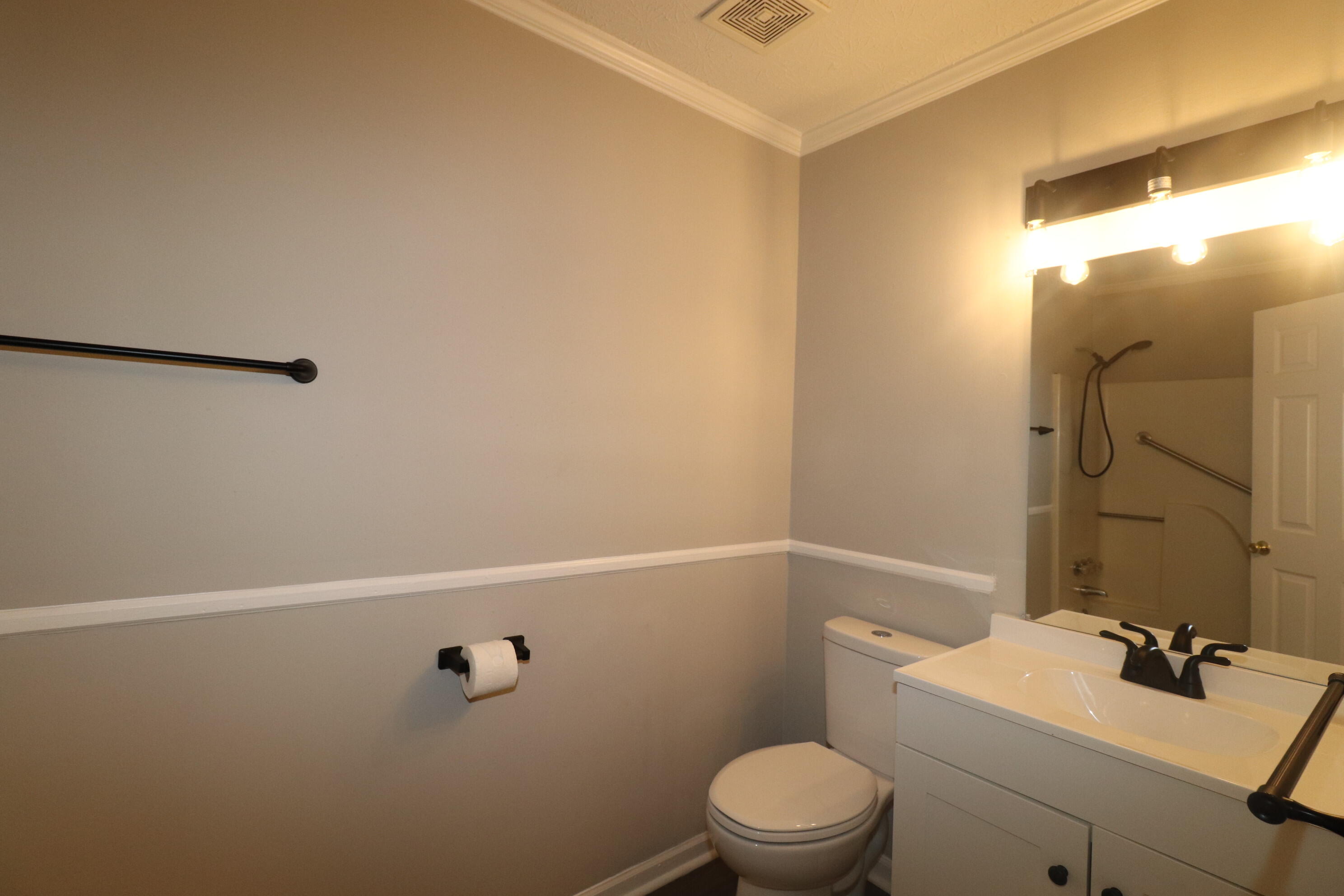 318 Laurel Lane Property Photo 12