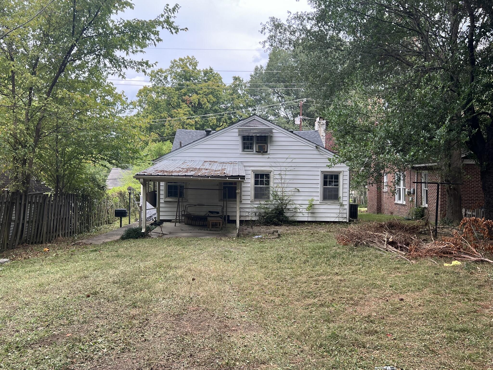 266 W Forest Avenue Property Photo 2