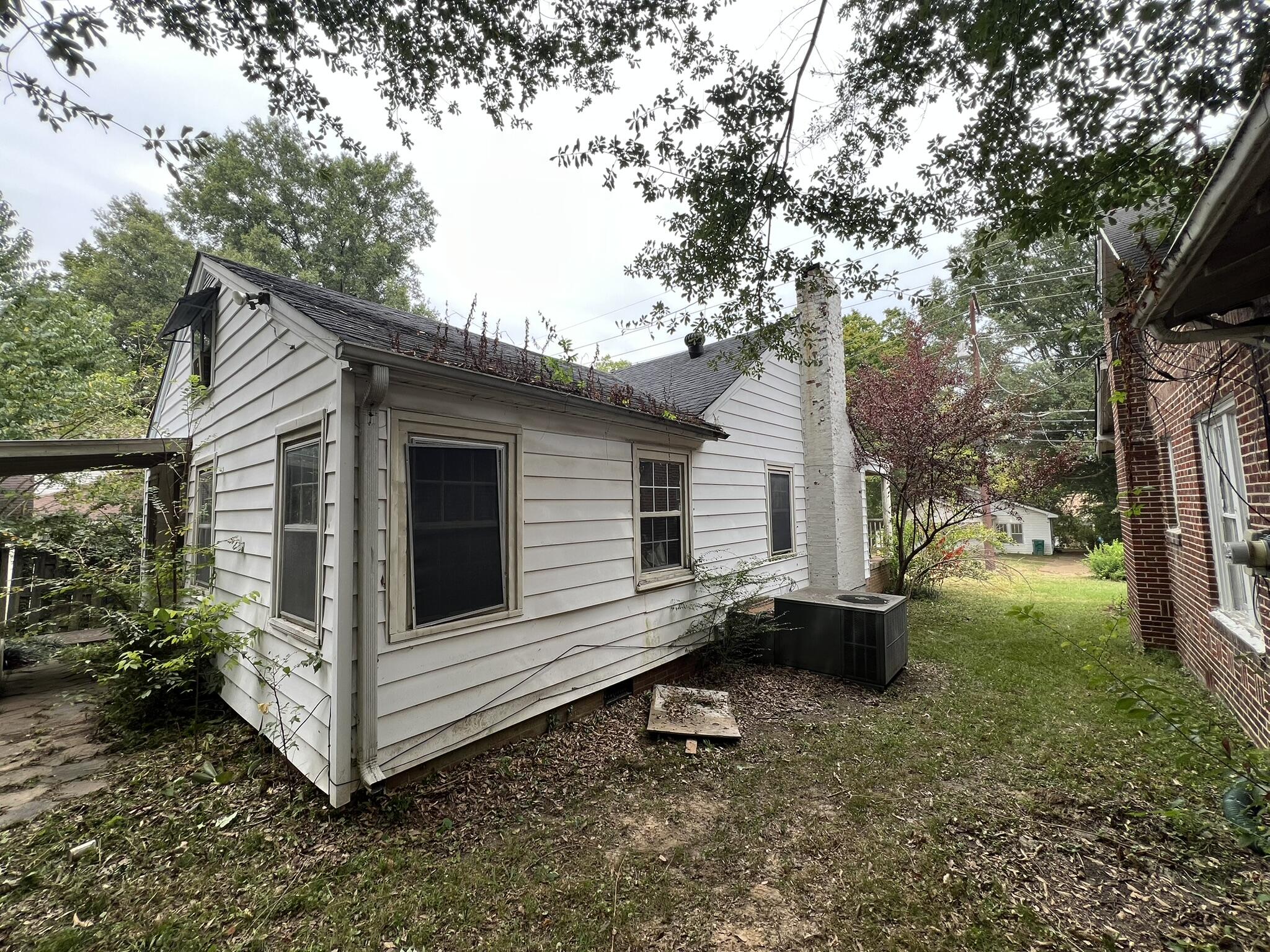 266 W Forest Avenue Property Photo 3