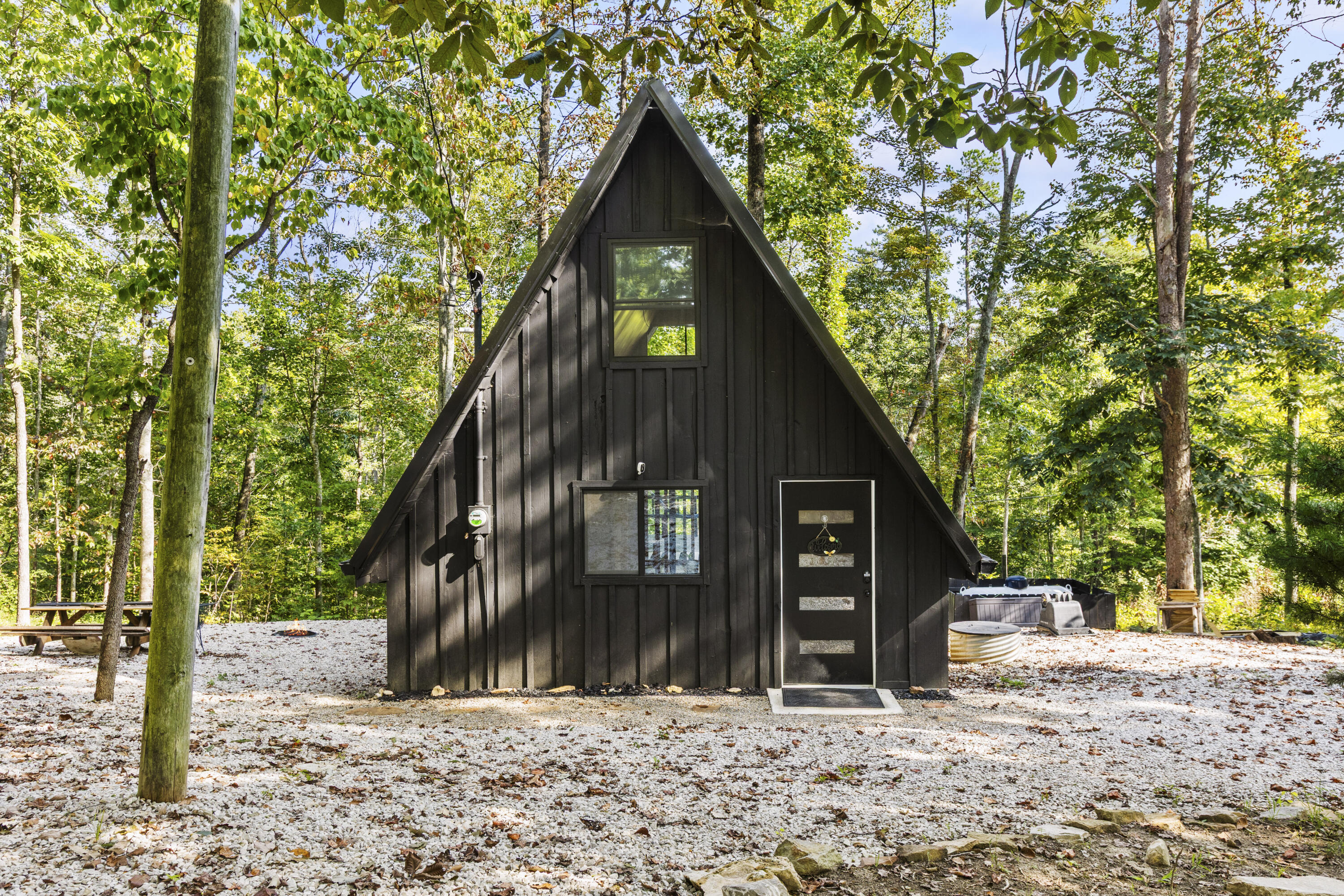 72 Hardwood Hill Property Photo 3