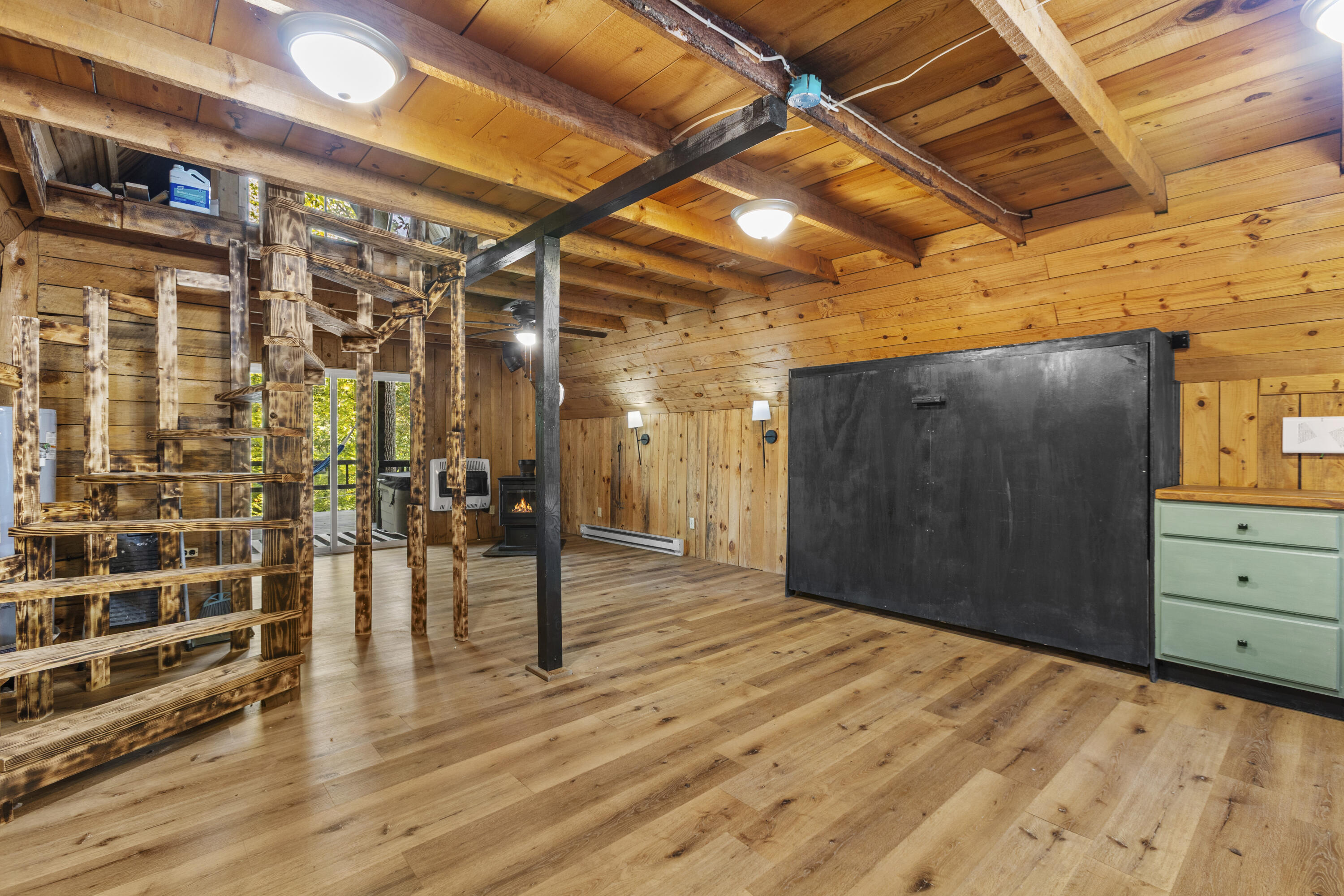 72 Hardwood Hill Property Photo 7