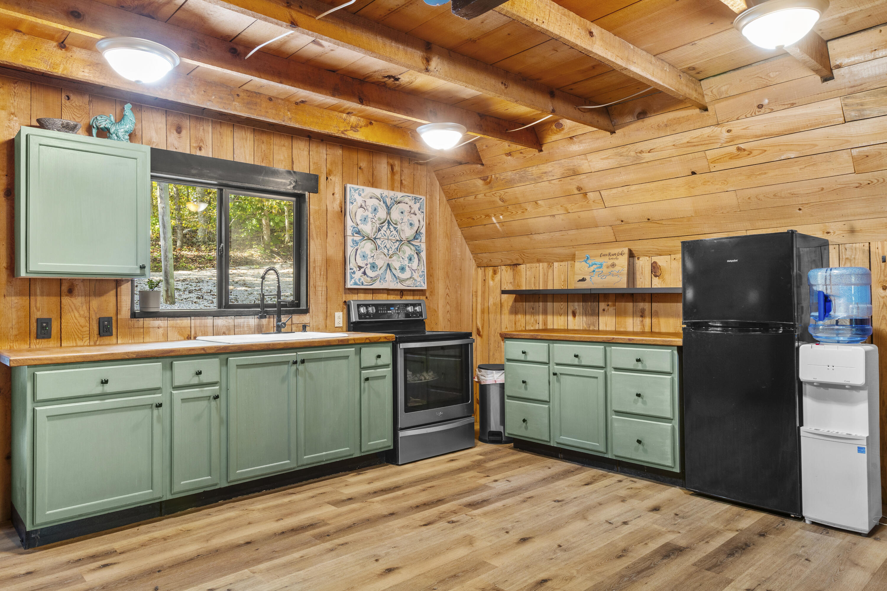 72 Hardwood Hill Property Photo 8