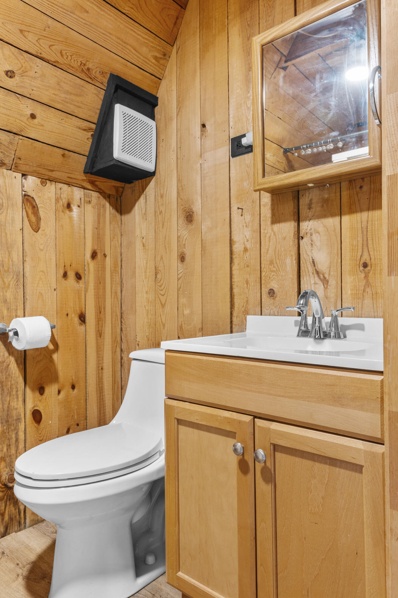72 Hardwood Hill Property Photo 13