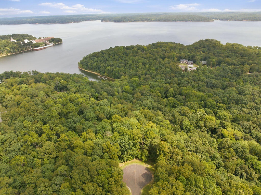 38 39 Hawkridge Road Property Photo 6