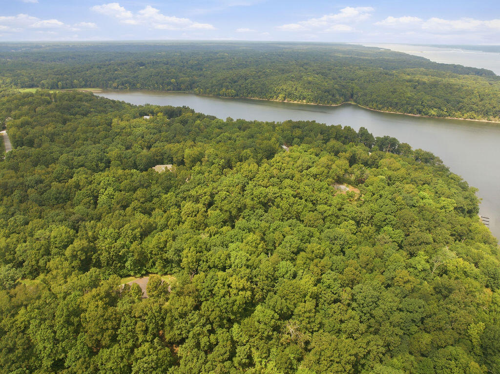 38 39 Hawkridge Road Property Photo 8