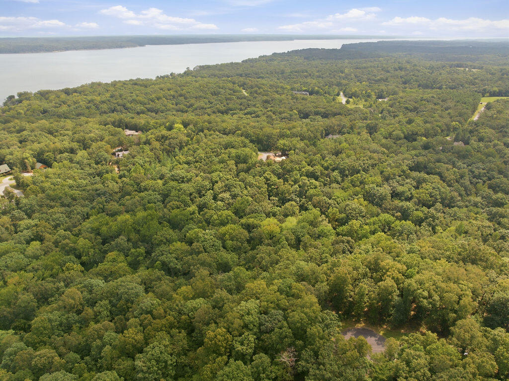 38 39 Hawkridge Road Property Photo 9