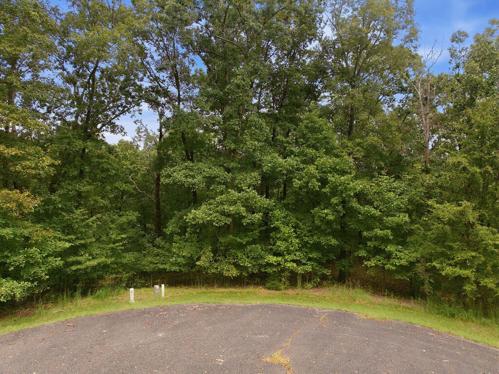 38 39 Hawkridge Road Property Photo 12