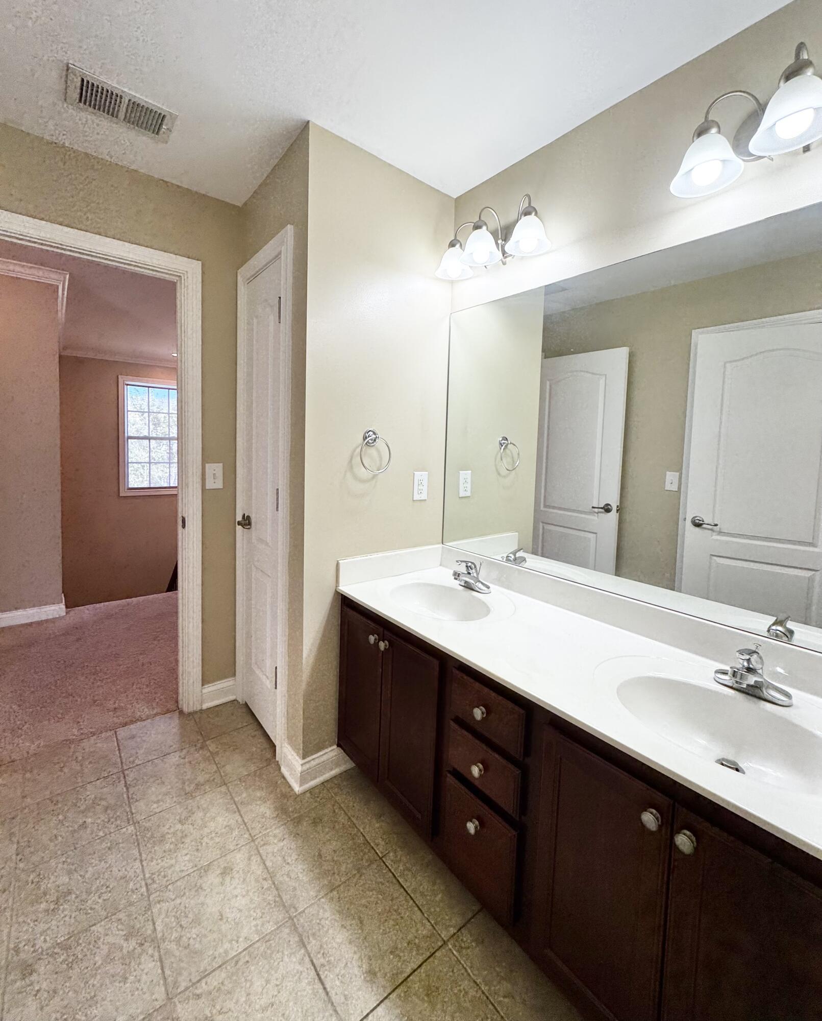26026129 Property Photo 31