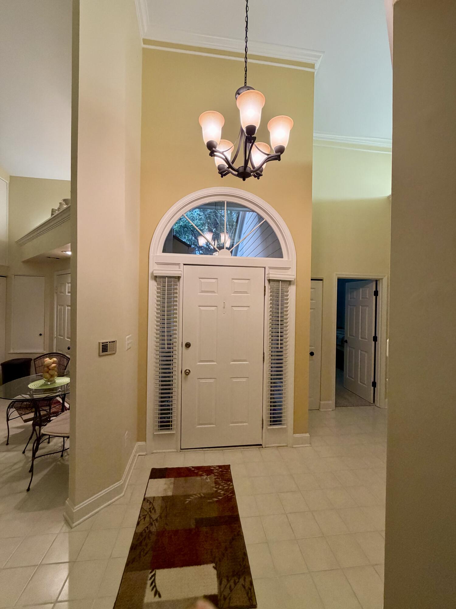 1042 Heather Hills Lane Property Photo 6