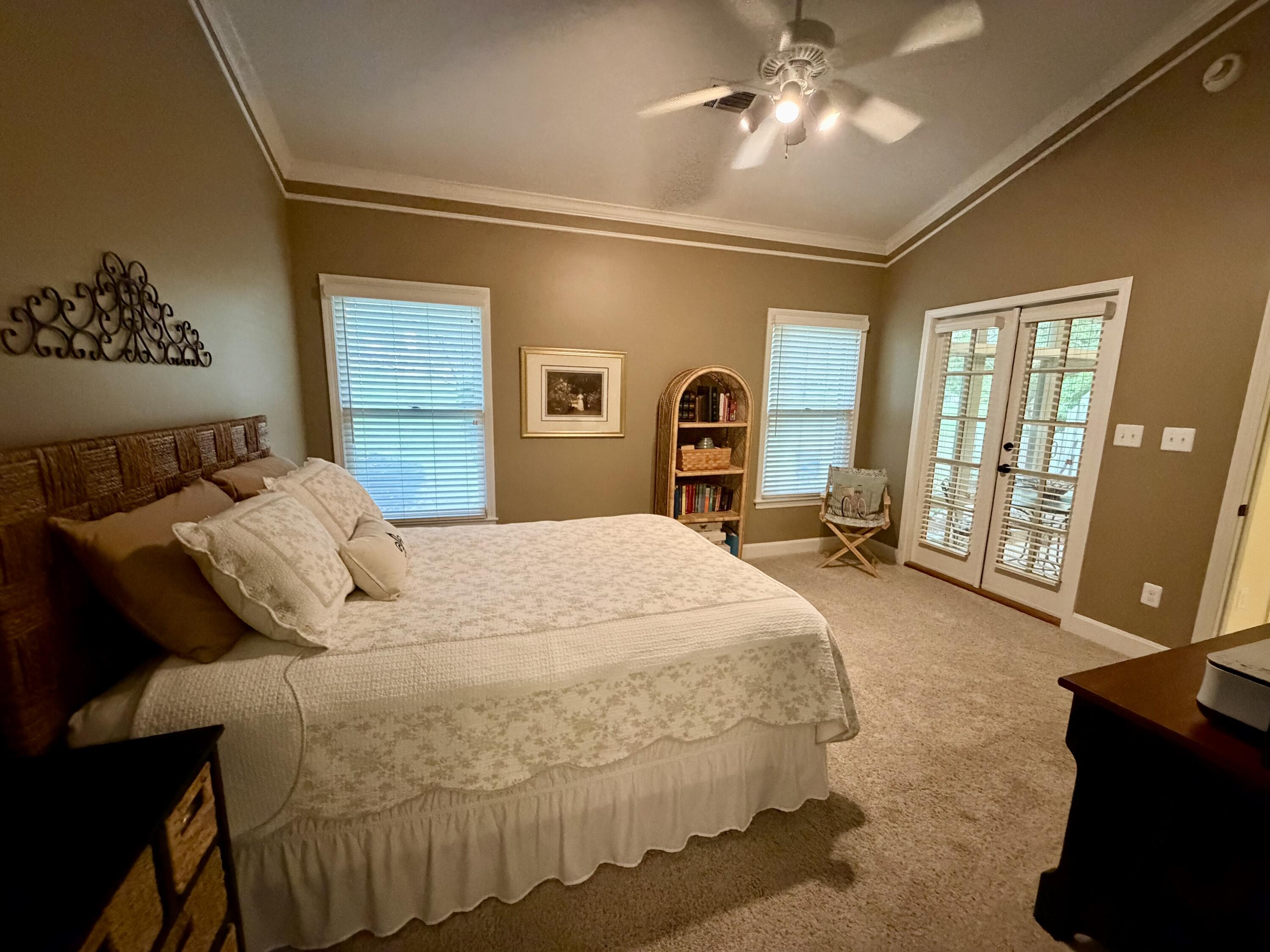 1042 Heather Hills Lane Property Photo 20