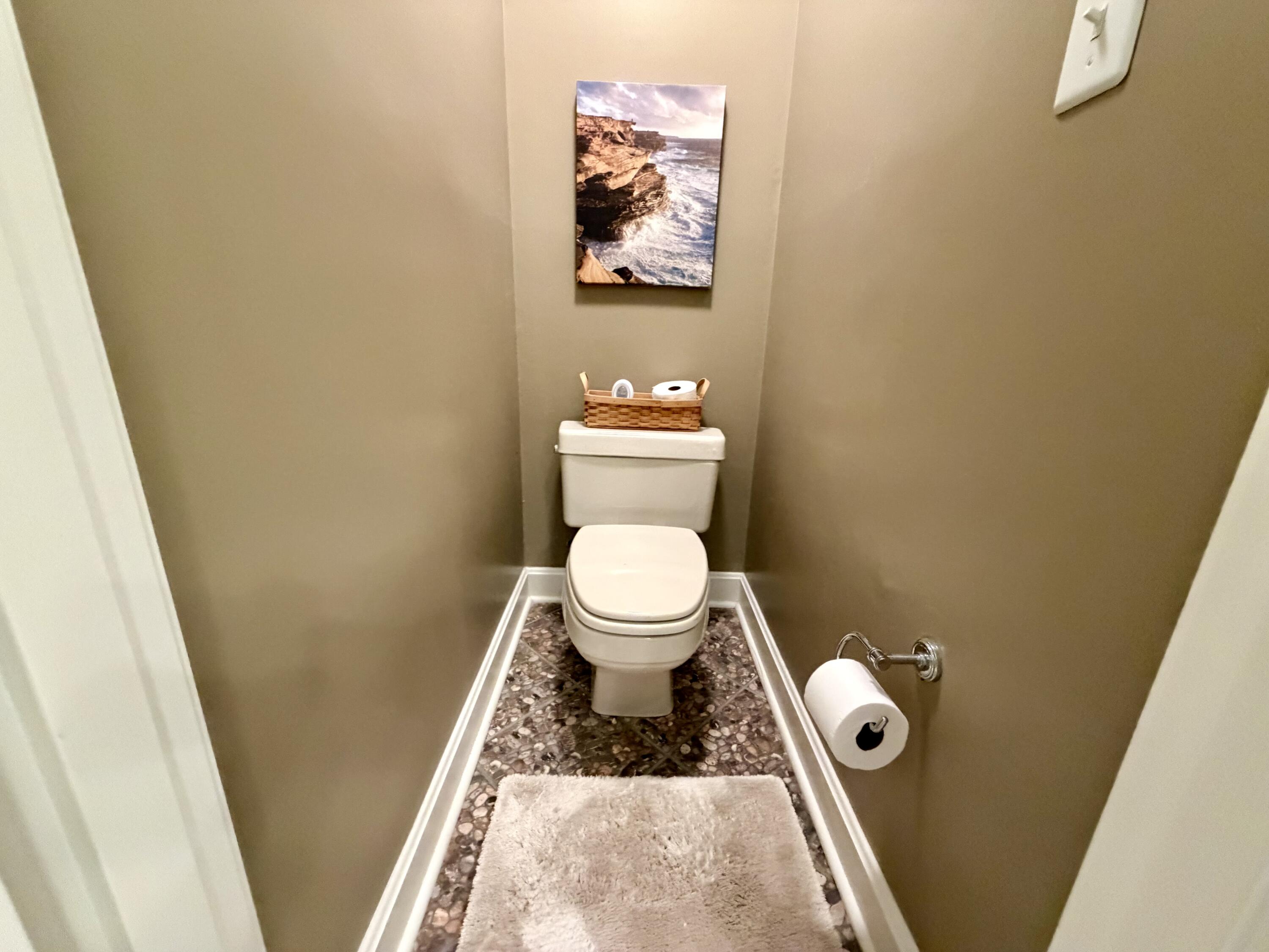 1042 Heather Hills Lane Property Photo 24