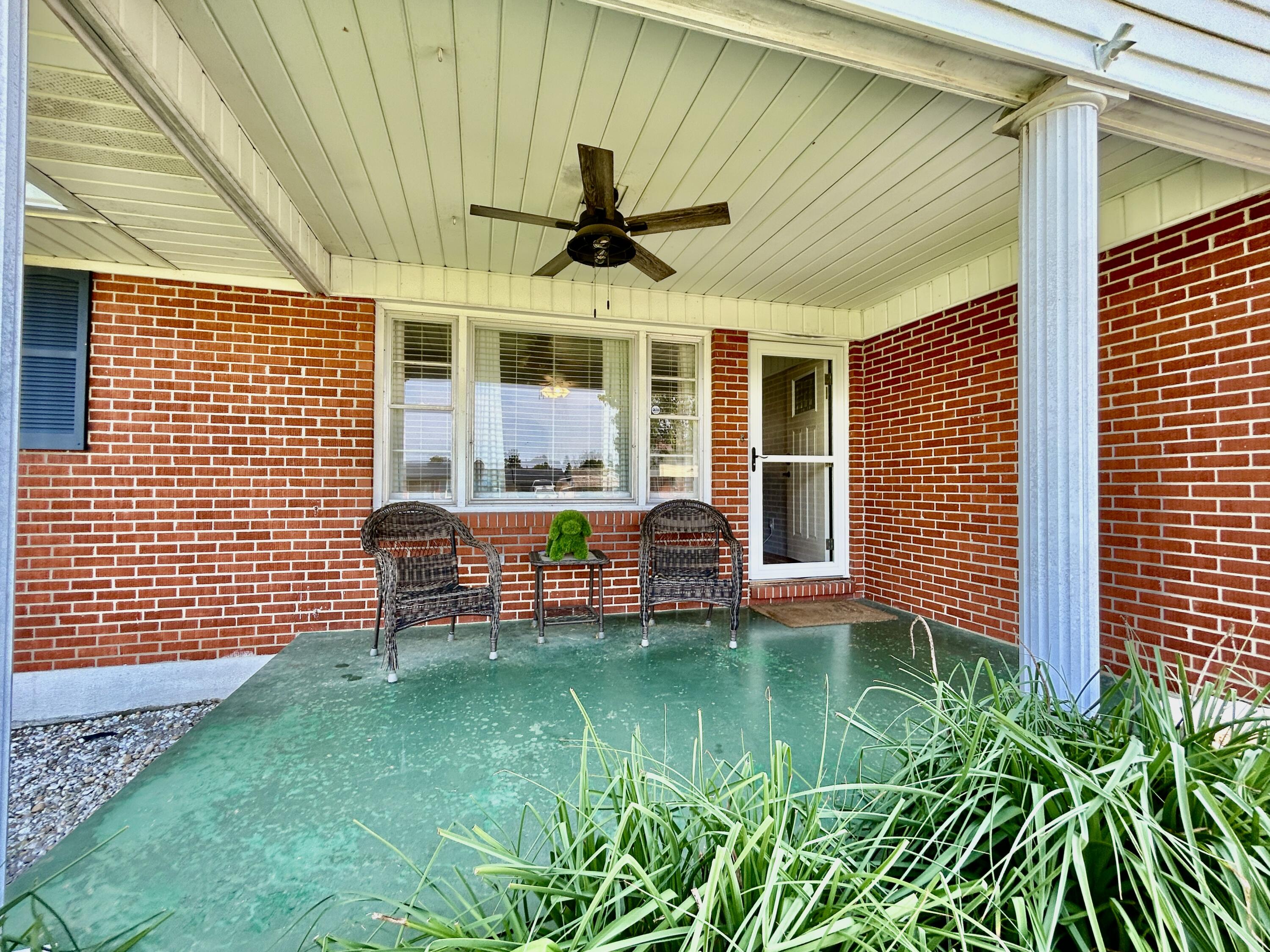 237 Magnolia Avenue Property Photo 5