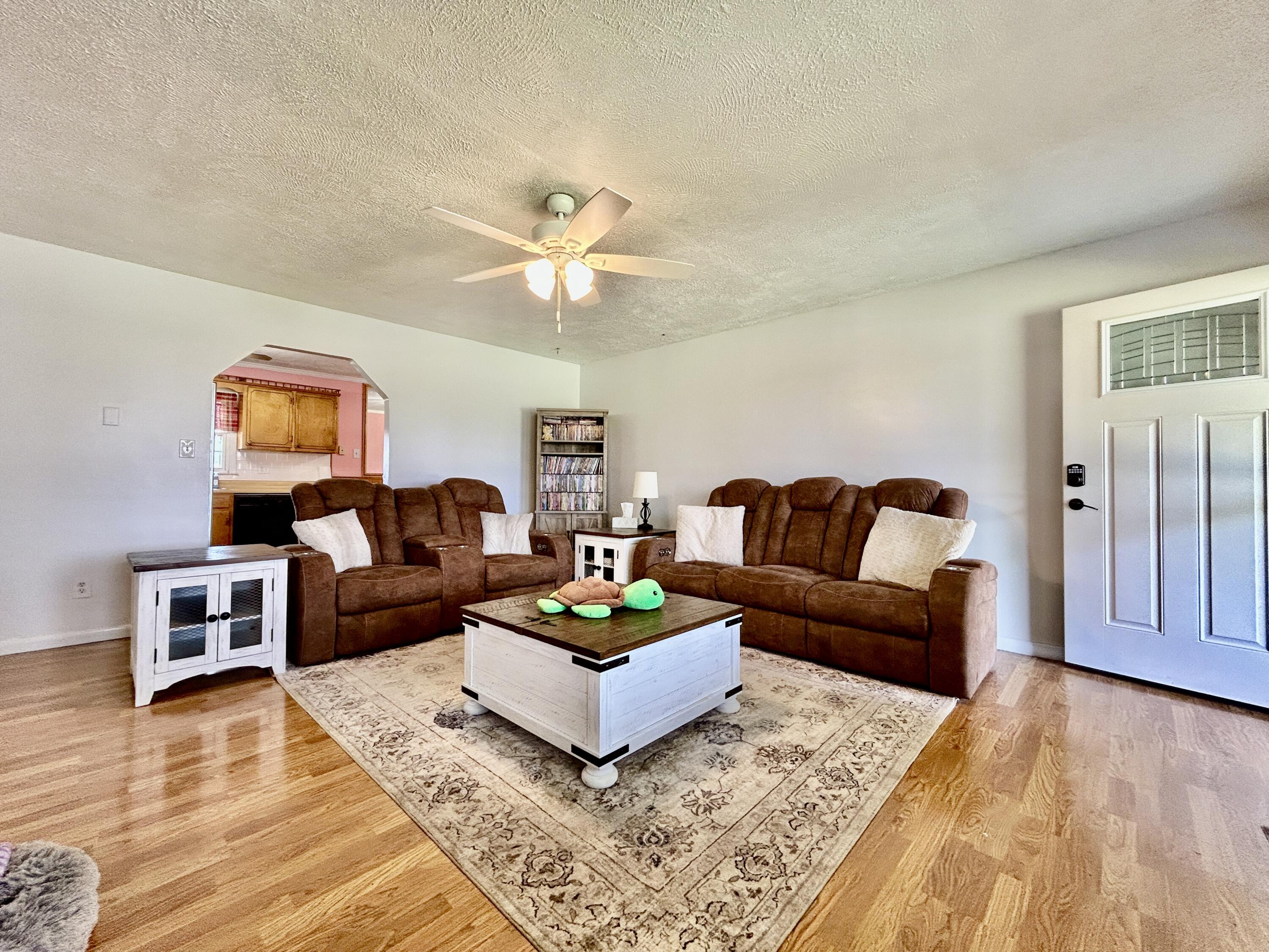 237 Magnolia Avenue Property Photo 9