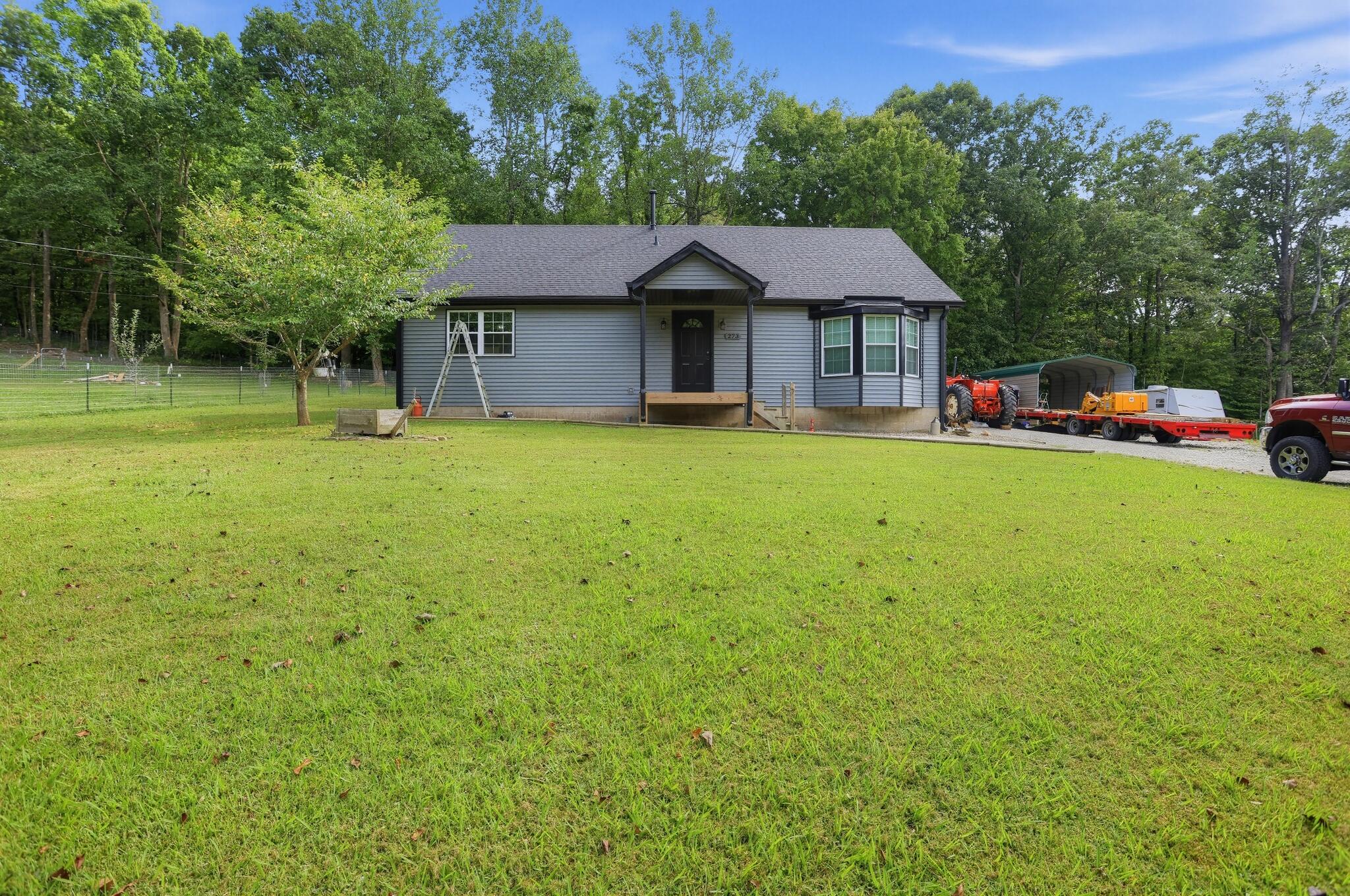 273 Coopers Point Road Property Photo 2