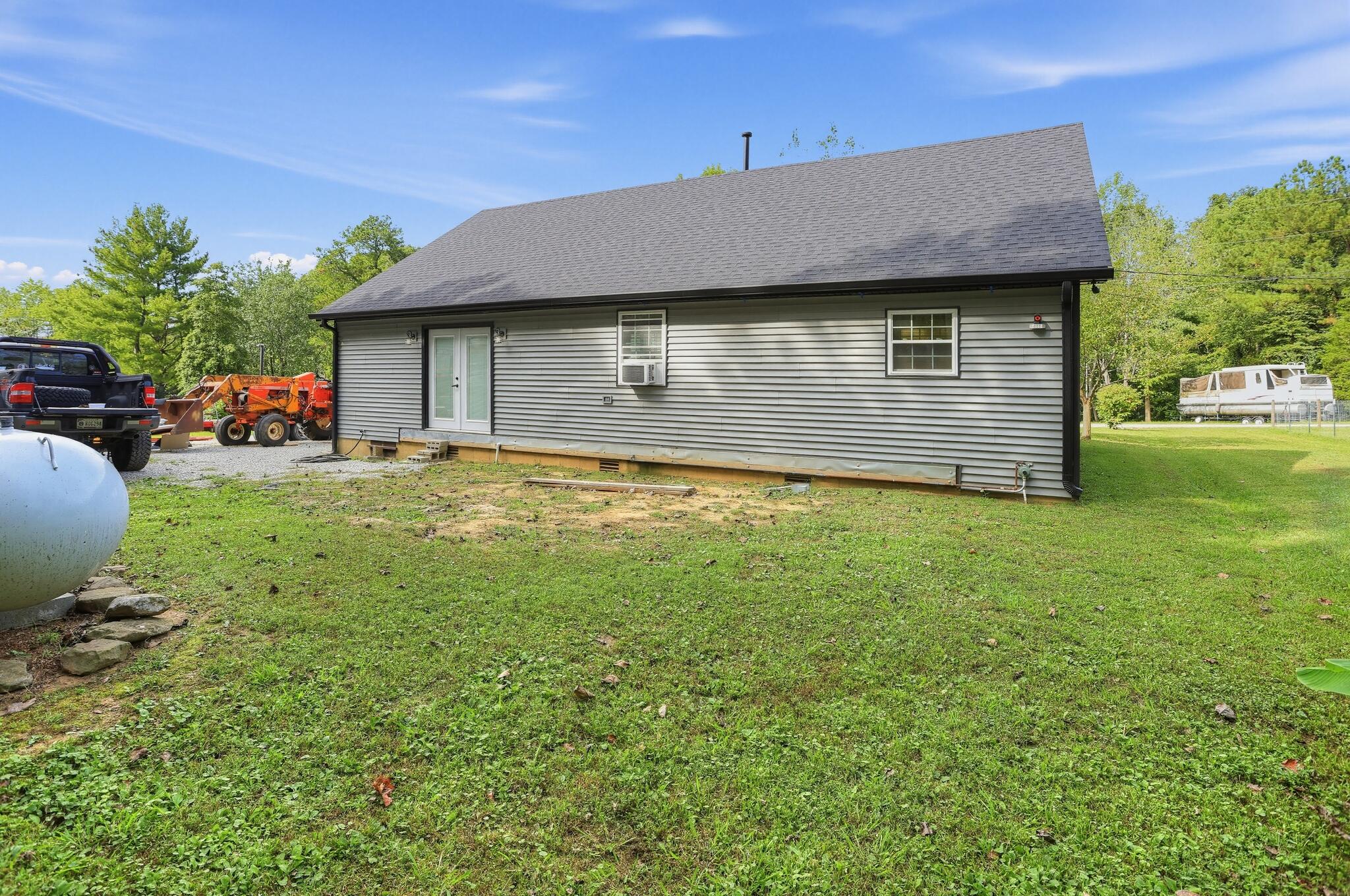 273 Coopers Point Road Property Photo 7