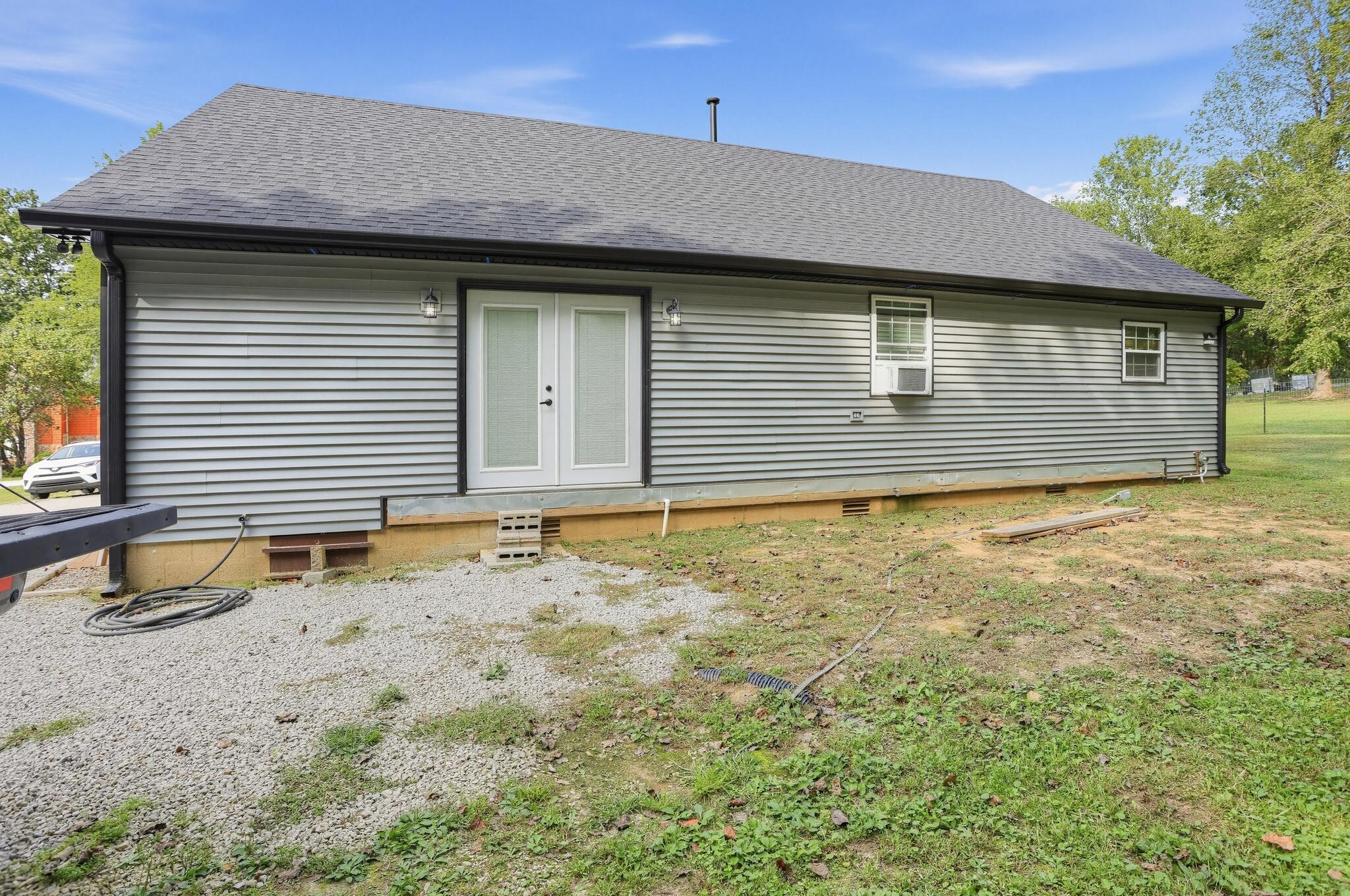 273 Coopers Point Road Property Photo 8