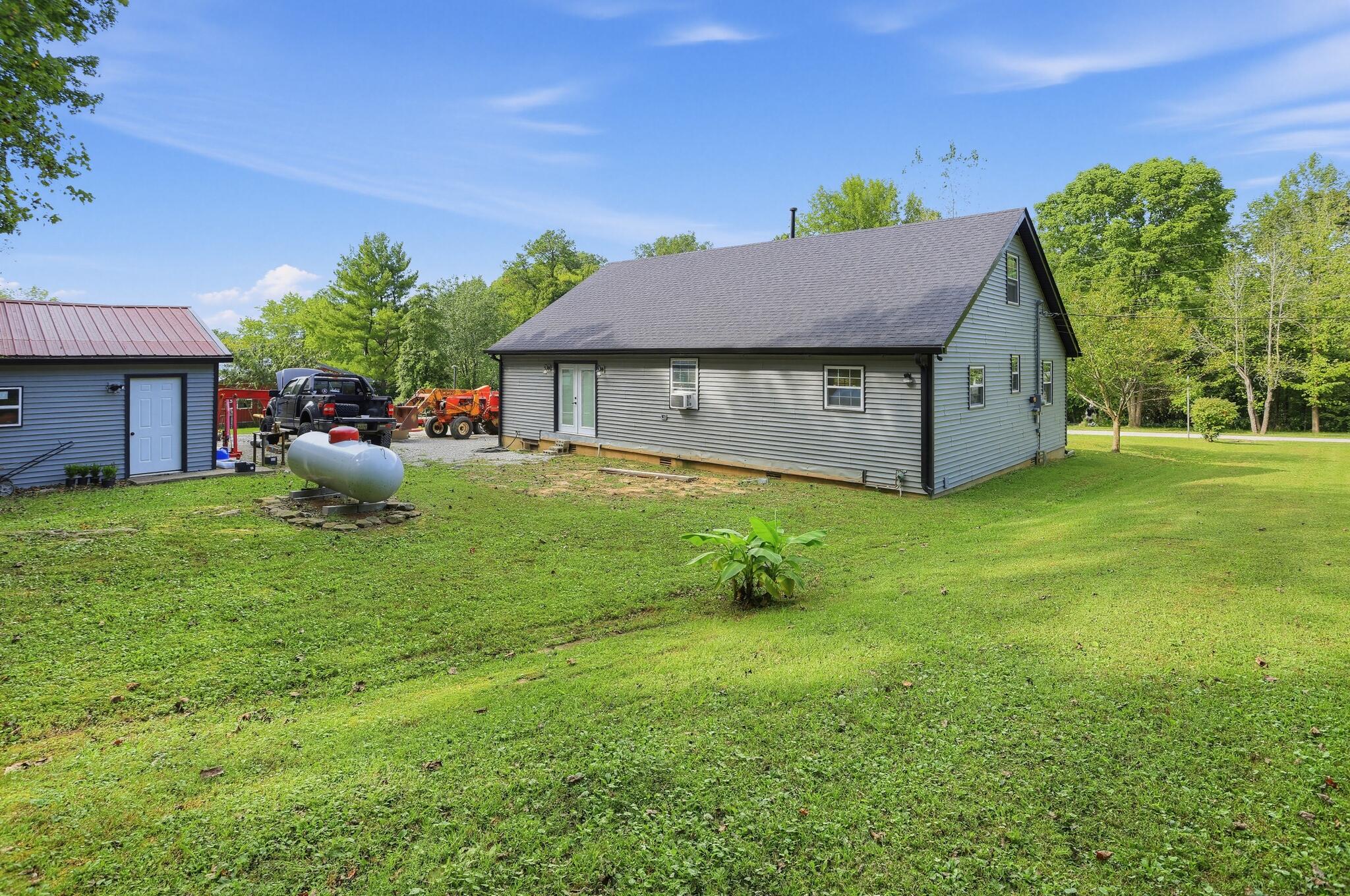 273 Coopers Point Road Property Photo 9