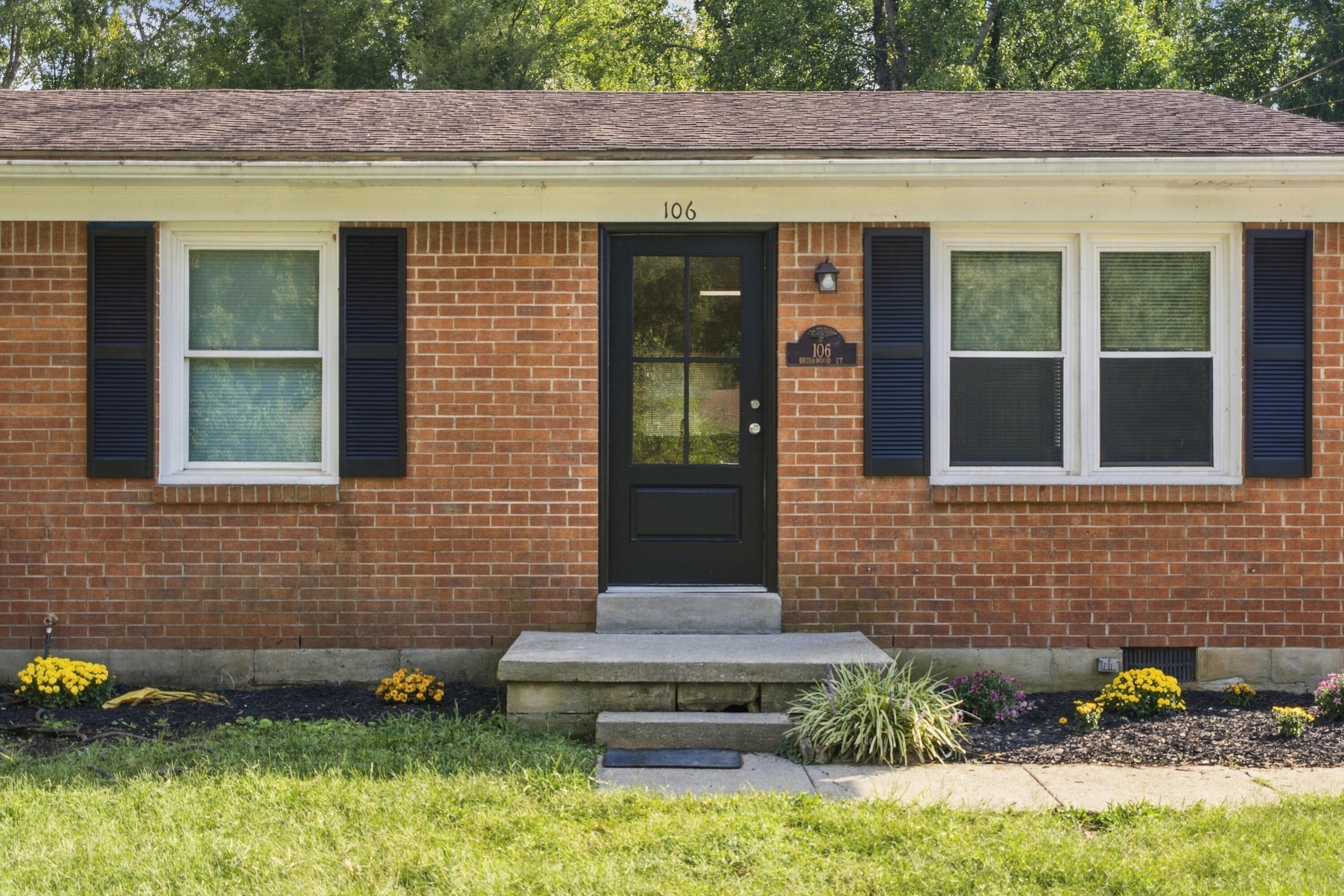 106 Brushwood Court Property Photo 2