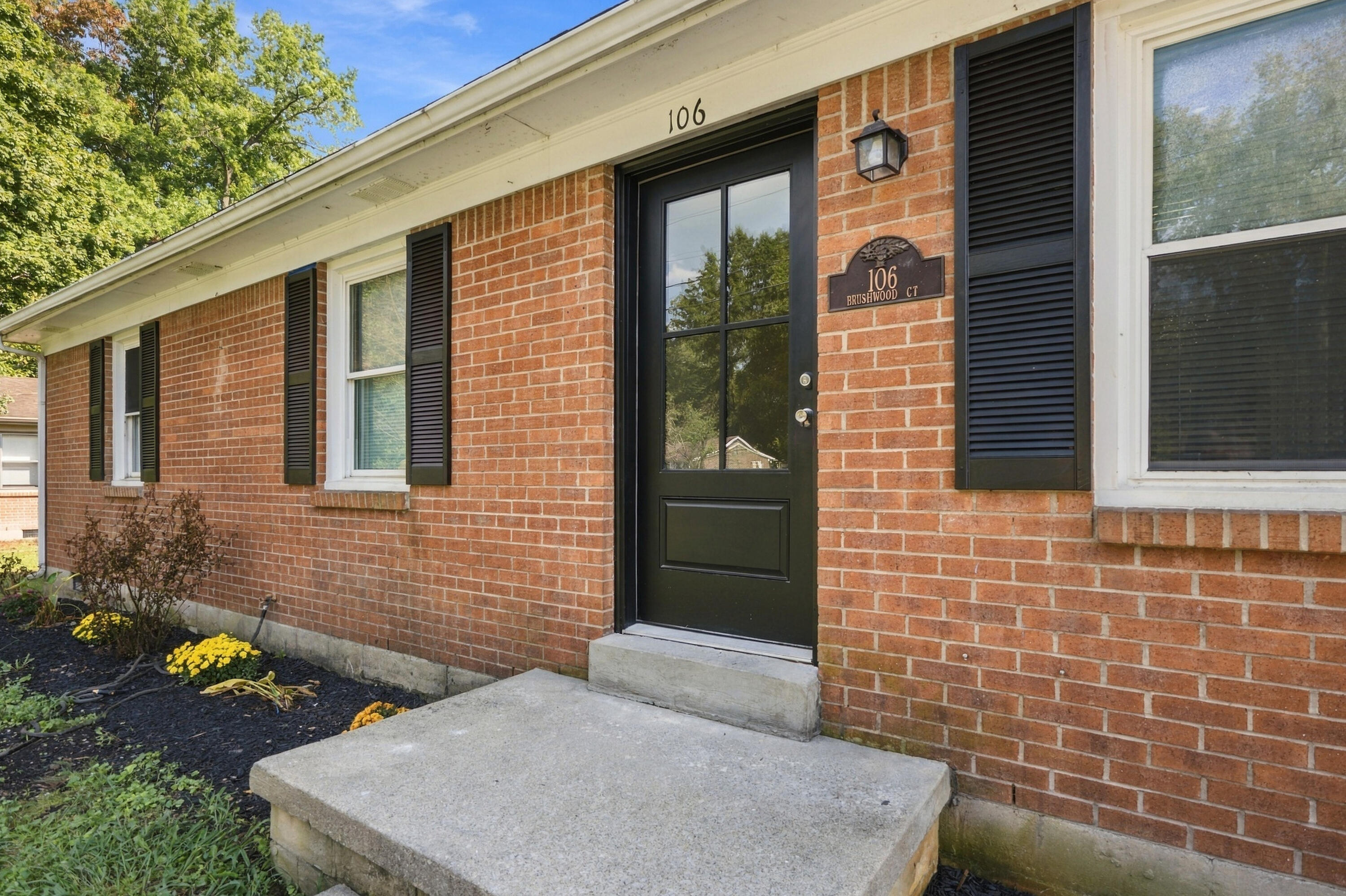 106 Brushwood Court Property Photo 3