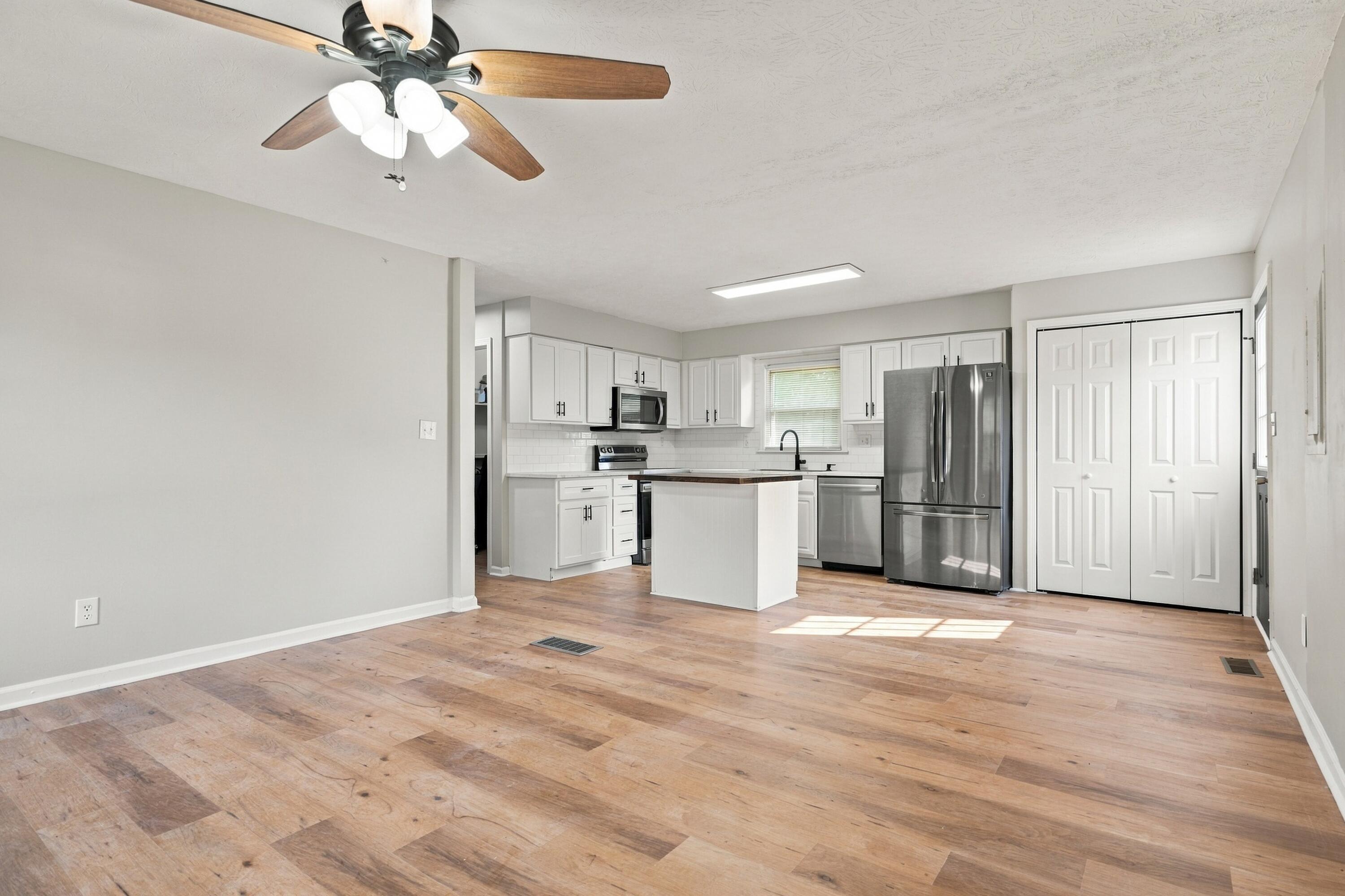 106 Brushwood Court Property Photo 4