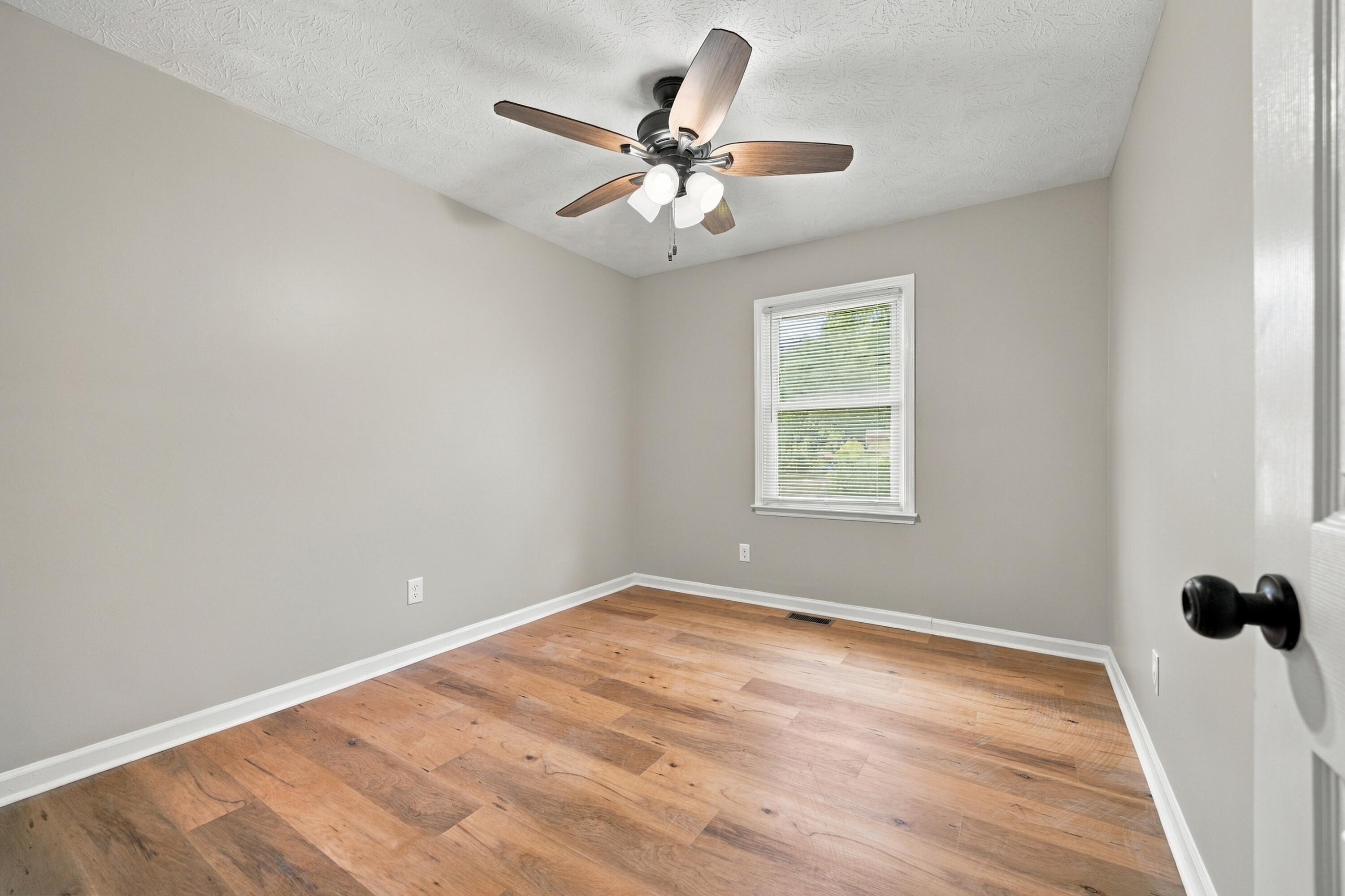106 Brushwood Court Property Photo 24