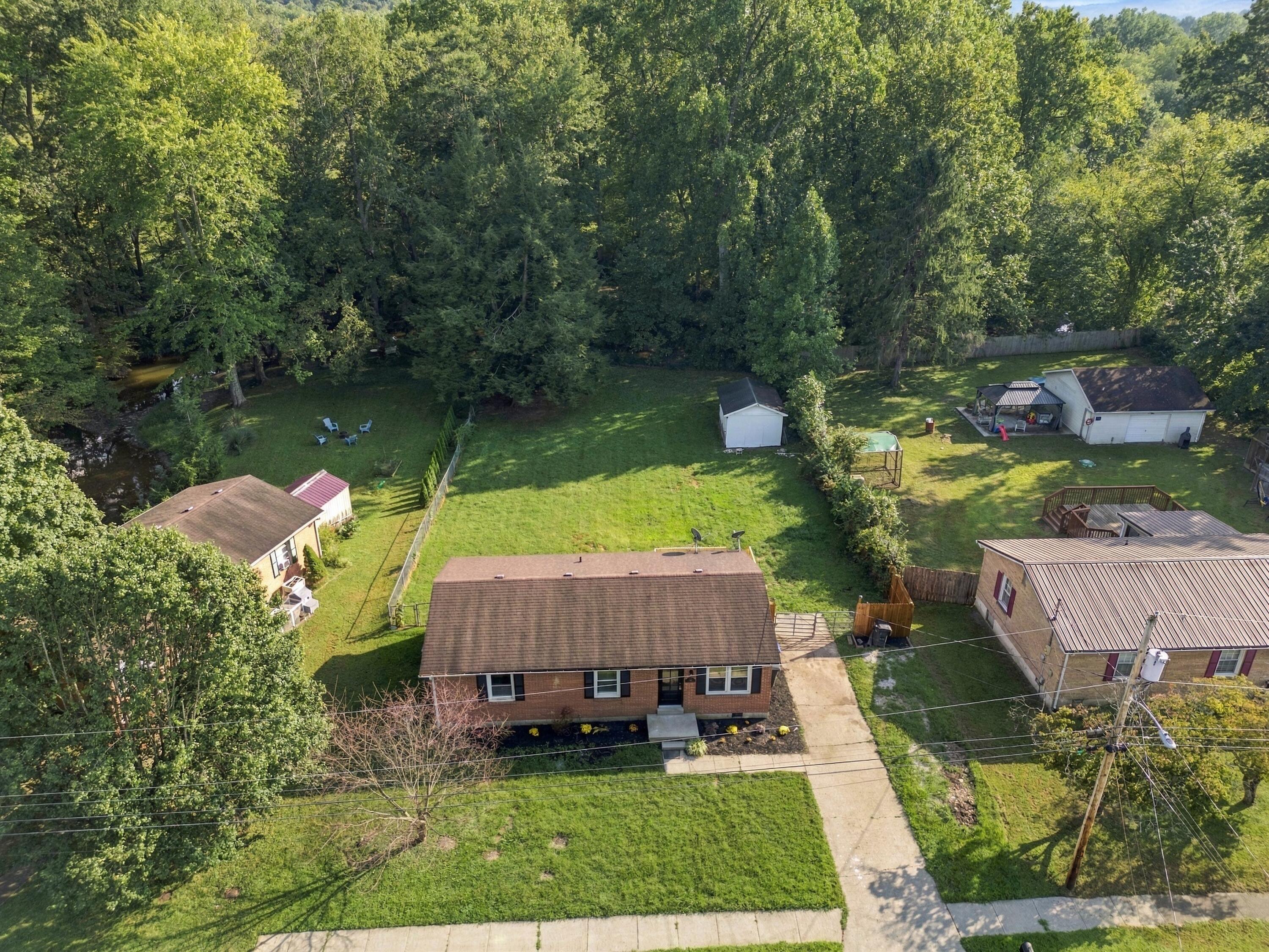 106 Brushwood Court Property Photo 26
