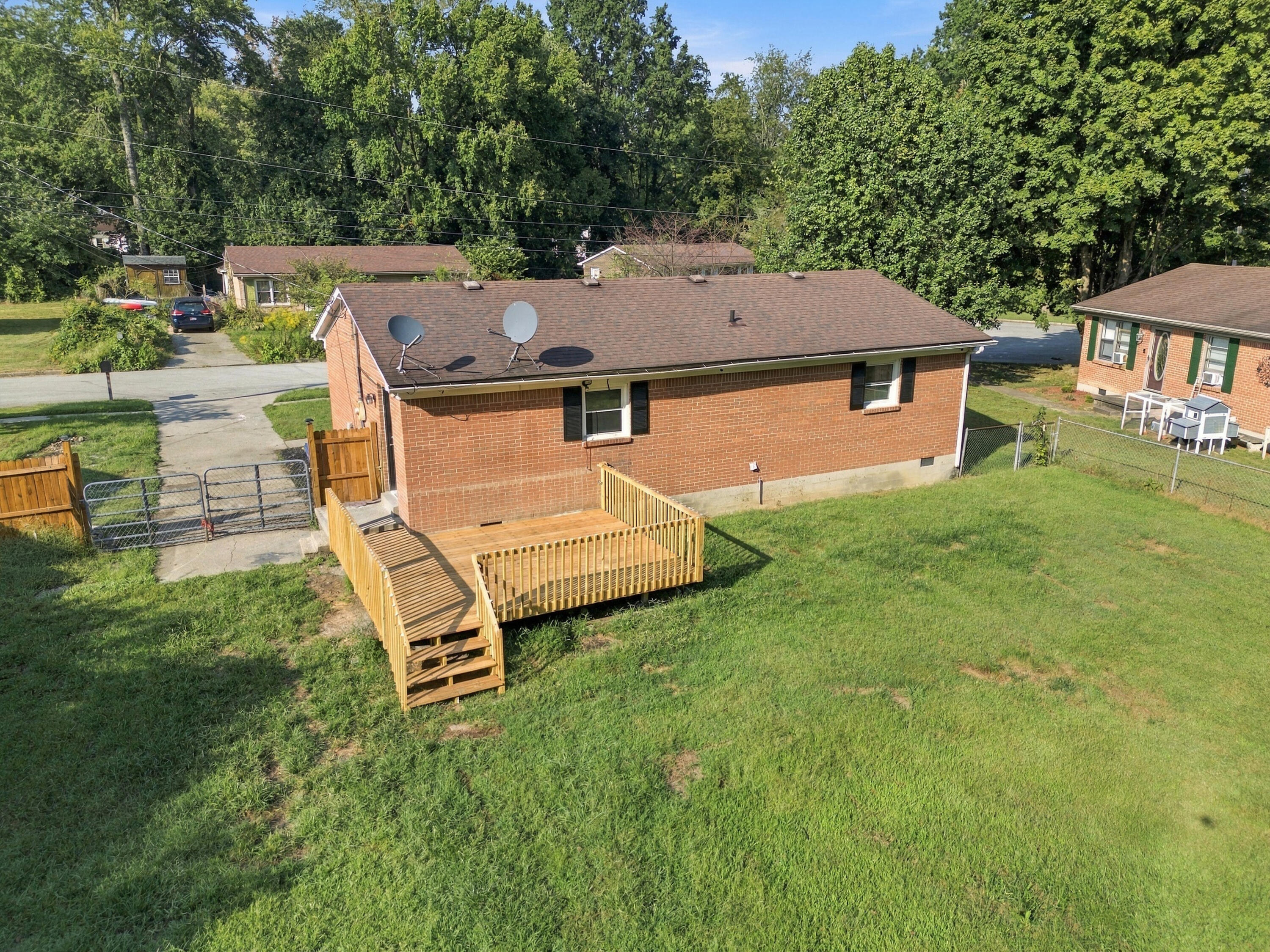 106 Brushwood Court Property Photo 27