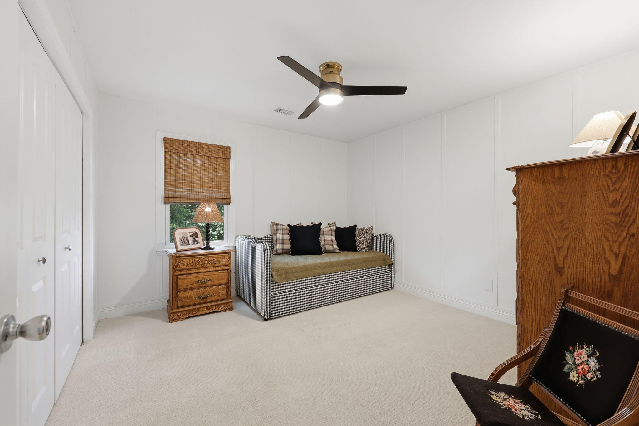1255 The Ridings Property Photo 24