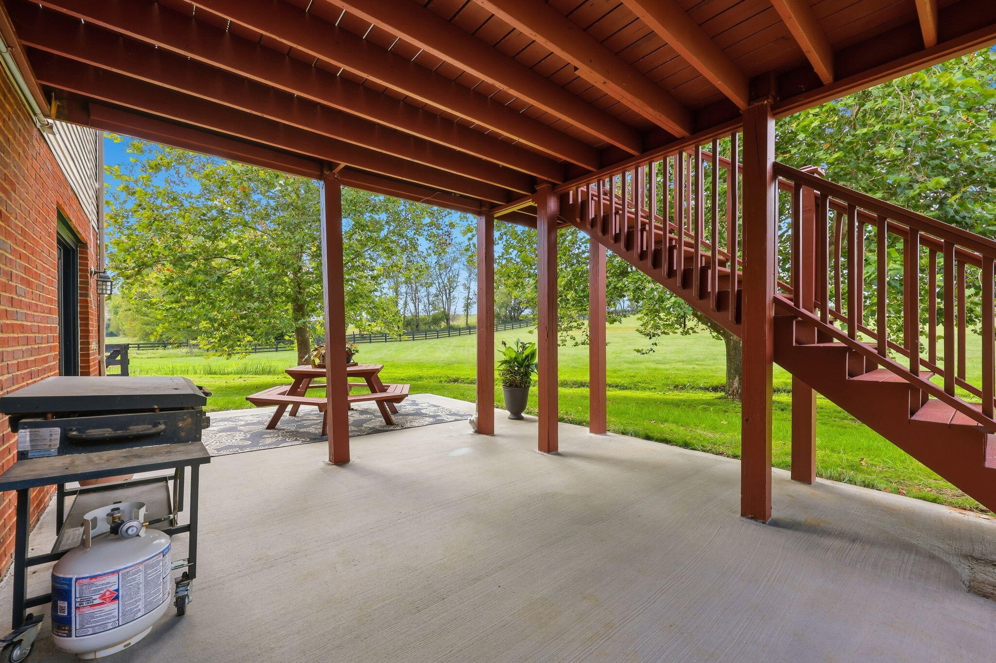1255 The Ridings Property Photo 49