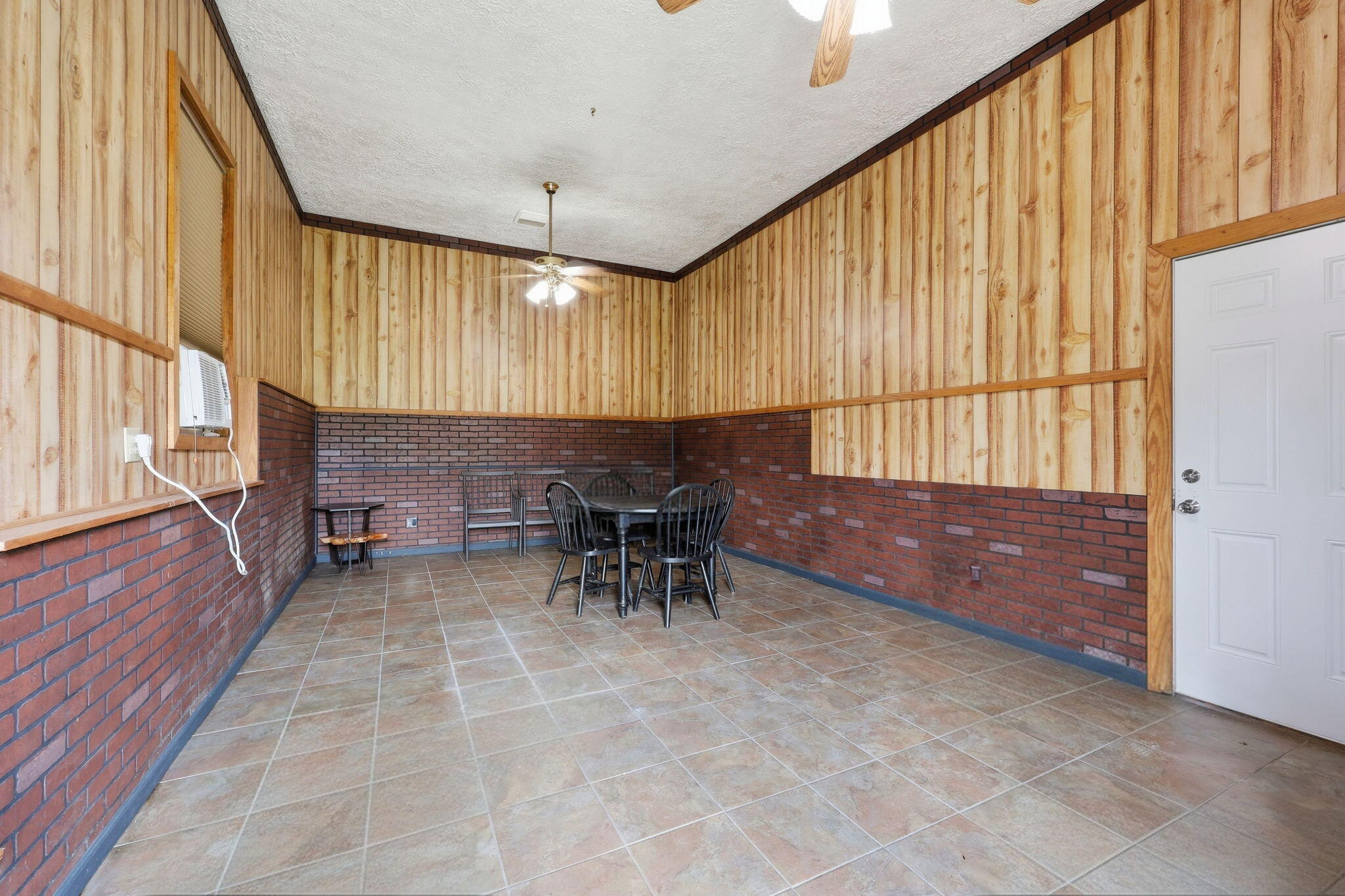 1255 The Ridings Property Photo 52