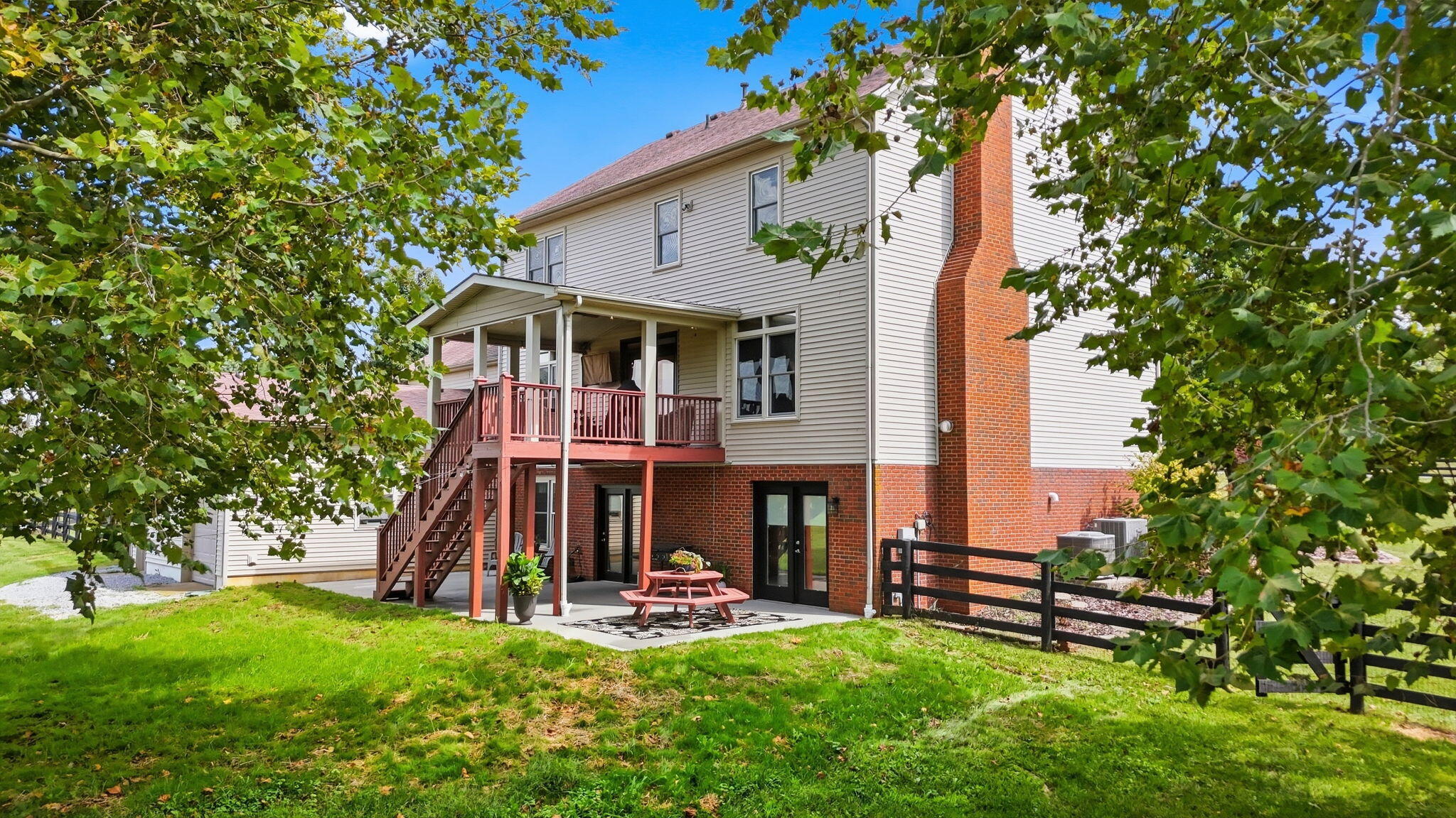 1255 The Ridings Property Photo 56