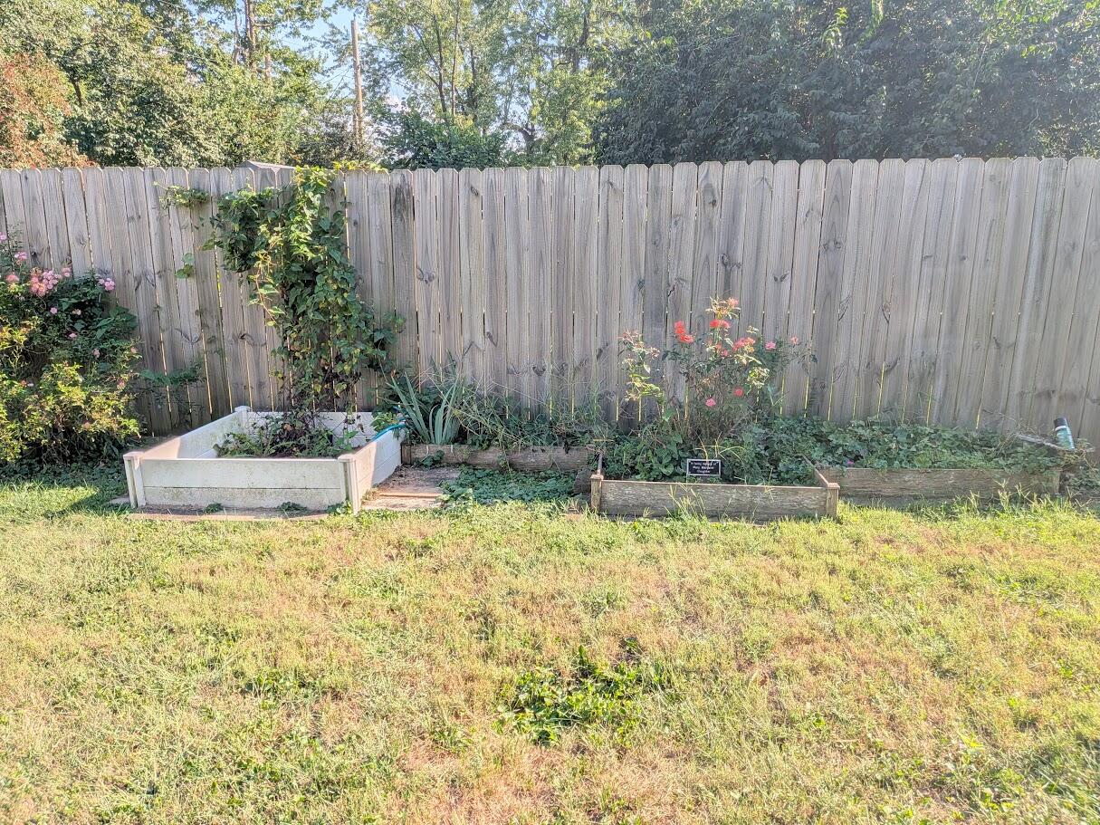 1479 N Forbes Road Property Photo 18