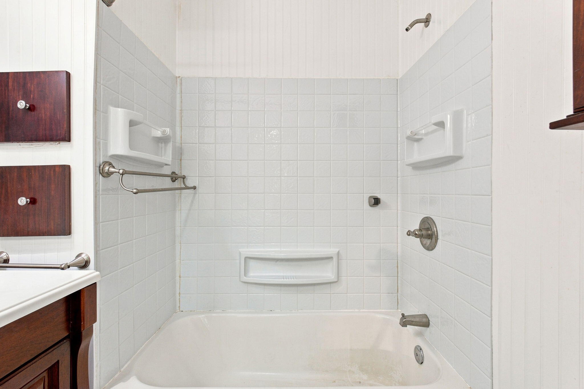 121 E 9th Property Photo 20