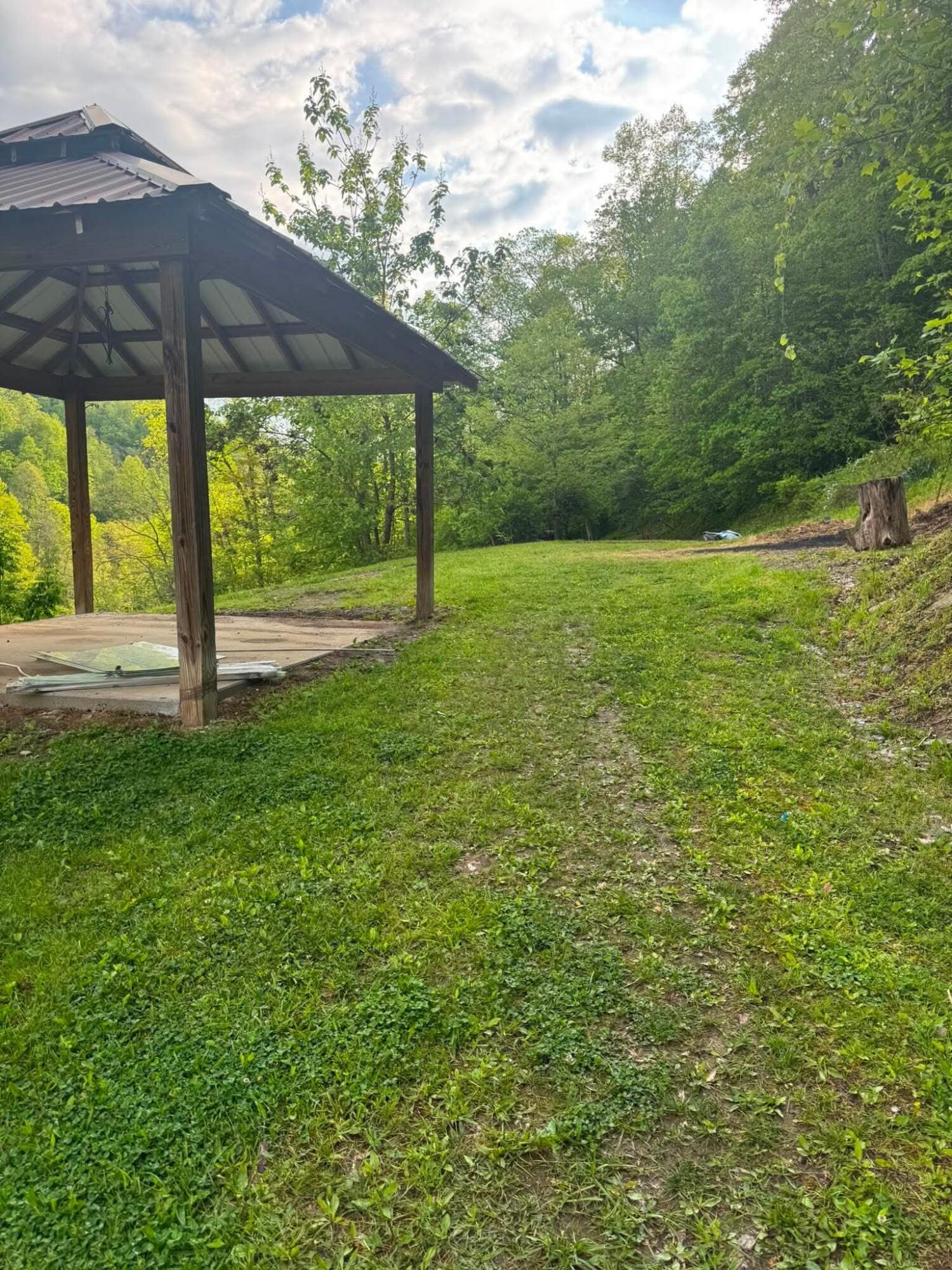 94 Edgewood Drive Property Photo 3