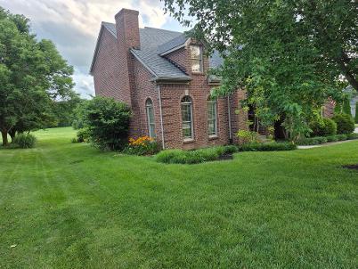 143 Cross Creek Property Photo 2