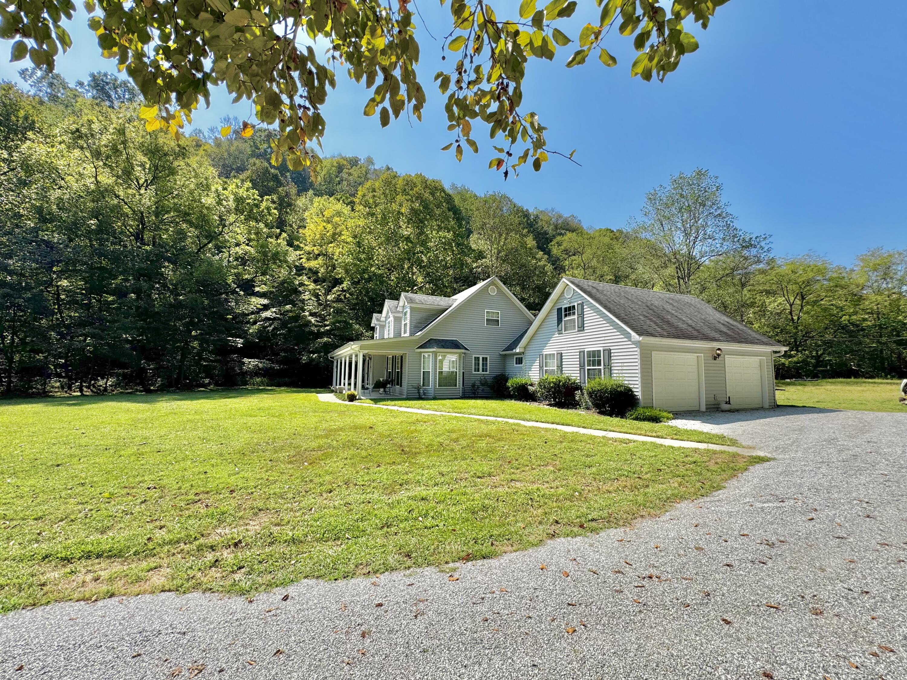 690 Ansel Road Property Photo 6