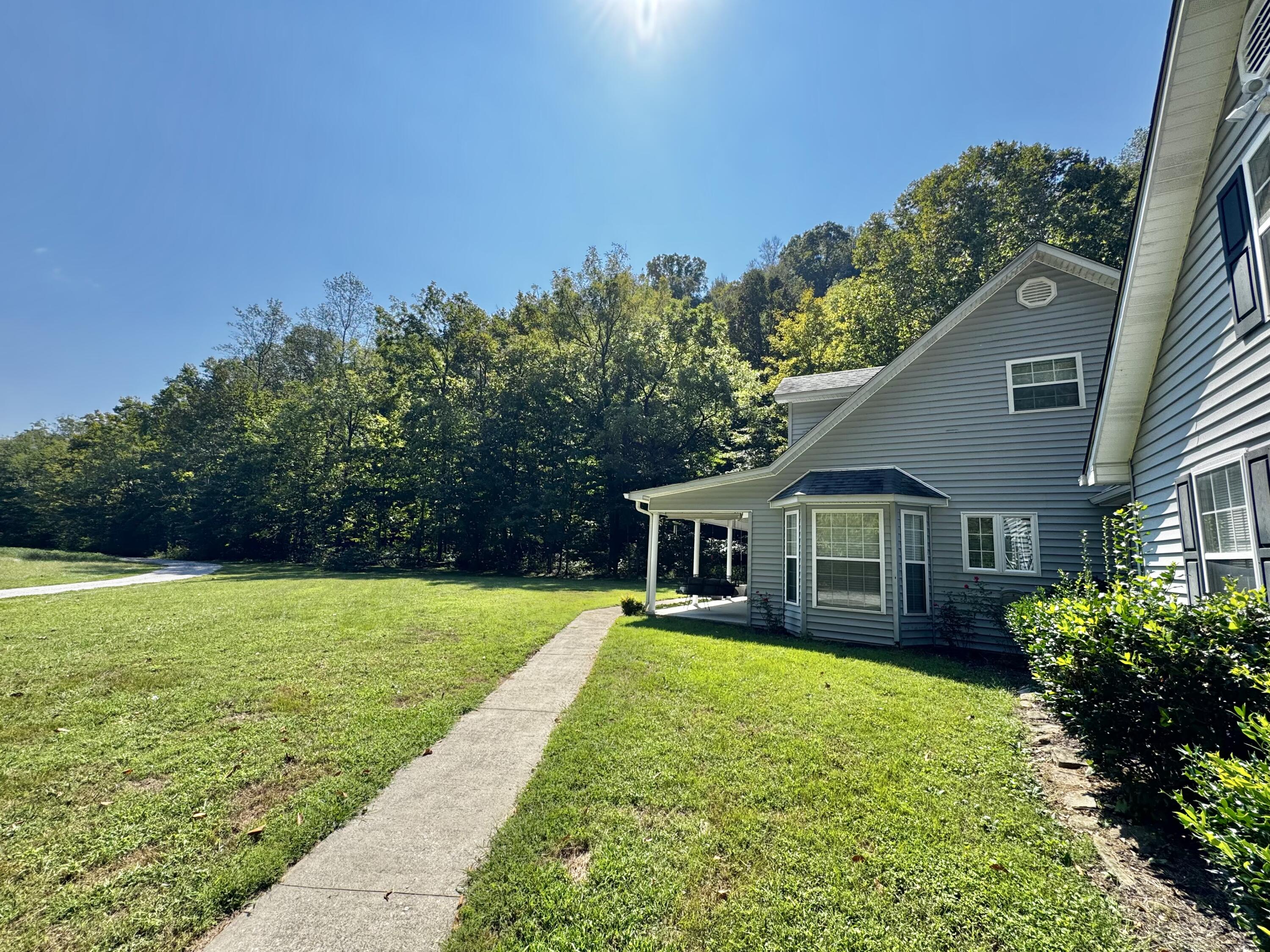 690 Ansel Road Property Photo 10