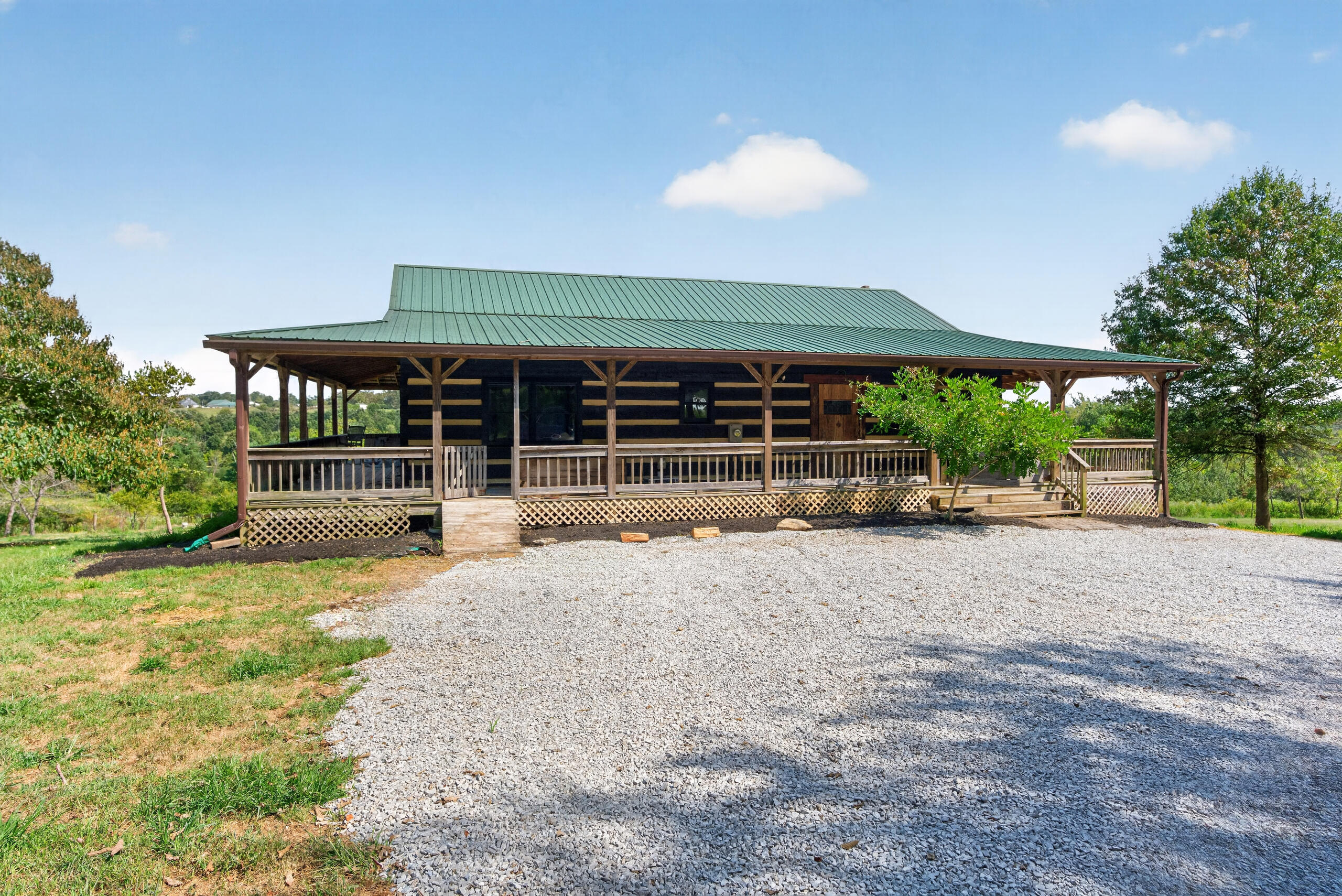 5060 Paynes Mill Road Property Photo 3